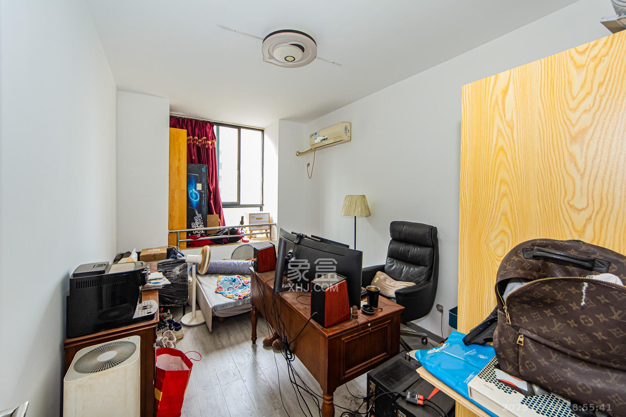 湘江世纪城星江苑 3室2厅2卫 132.0万 湘江世纪城星江苑 3室2厅2卫 132.0万卧室