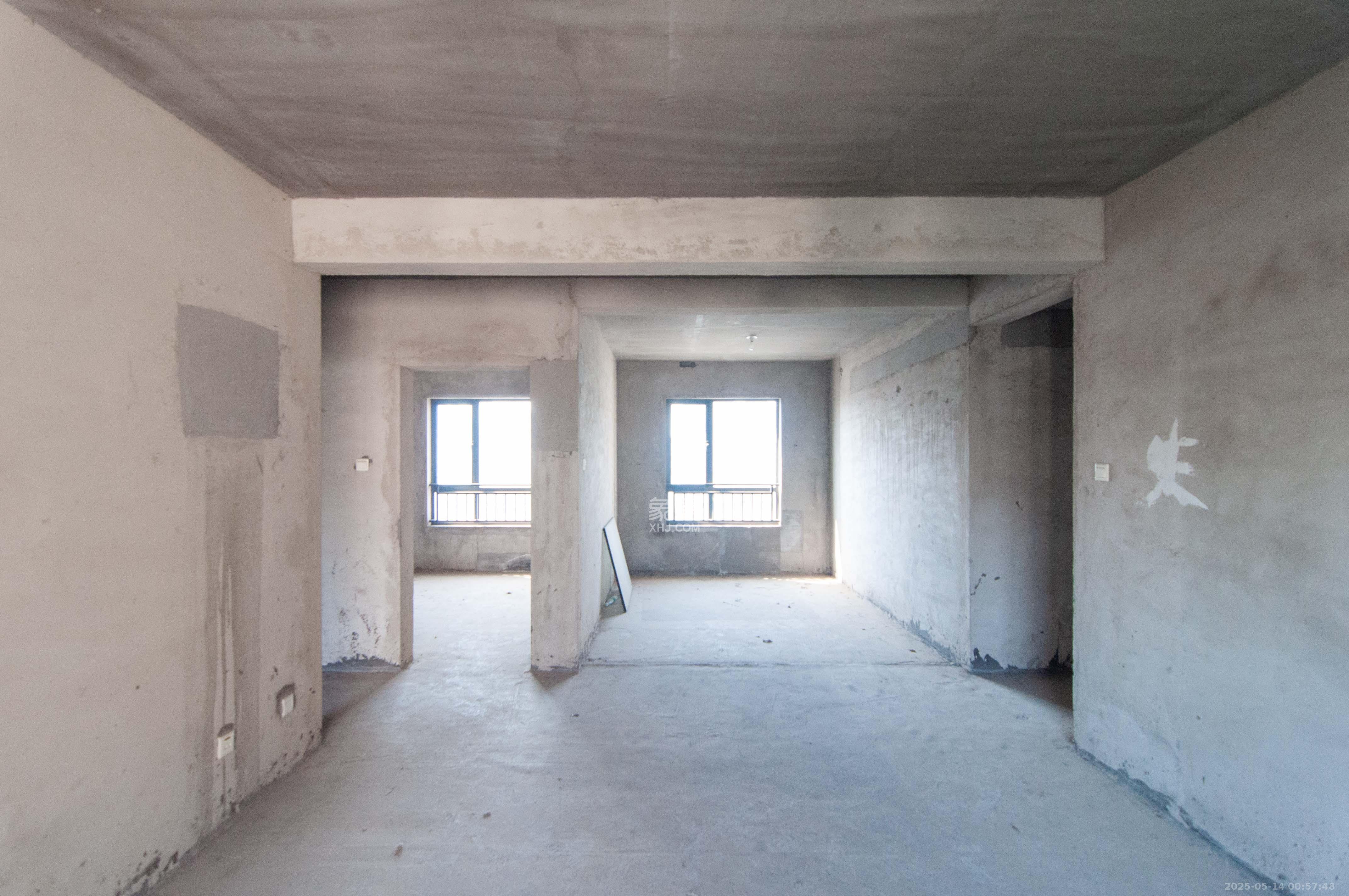 中海梅溪湖壹号 3室2厅2卫 178.0万 中海梅溪湖壹号 3室2厅2卫 178.0万客厅