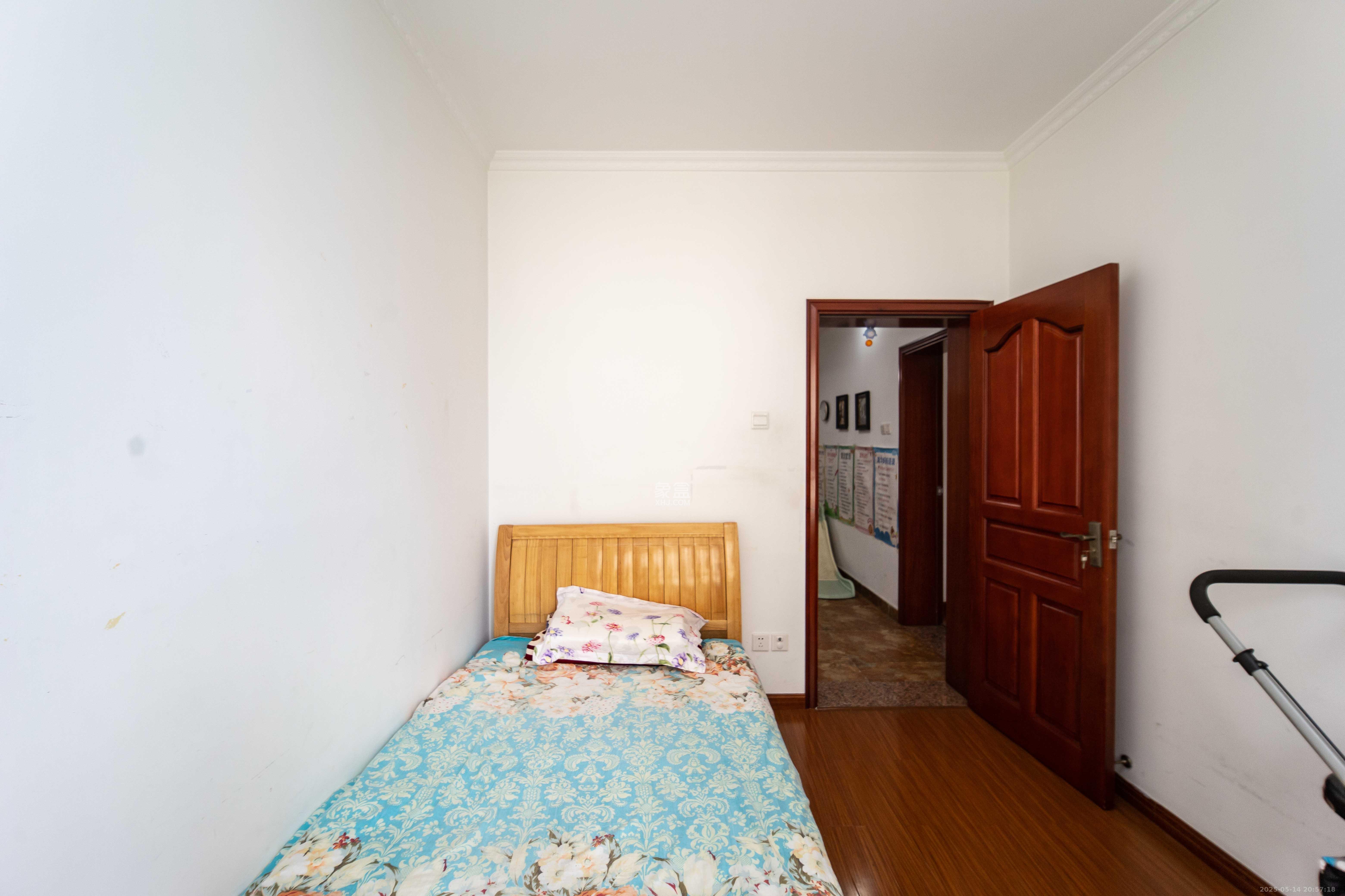 腾达家园(市交通局职工宿舍) 5室3厅2卫 5000.0元/月 腾达家园(市交通局职工宿舍) 5室3厅2卫 5000.0元/月室内图