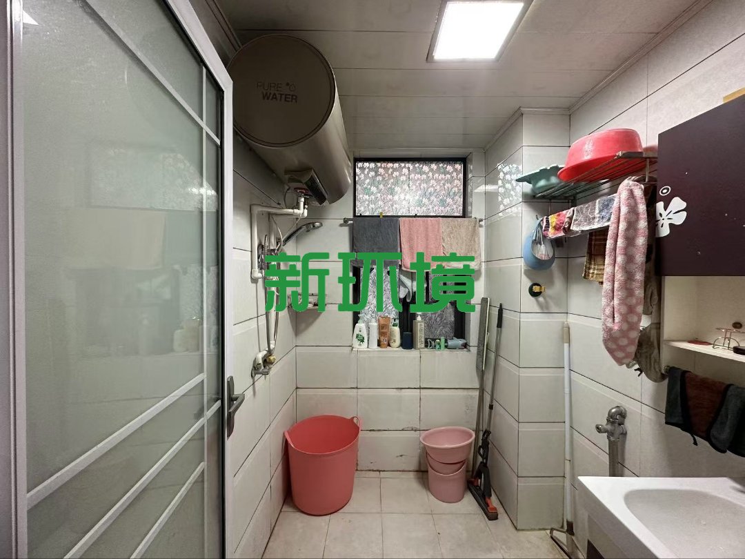 月亮湾二期B区  3室2厅2卫   62.80万客厅