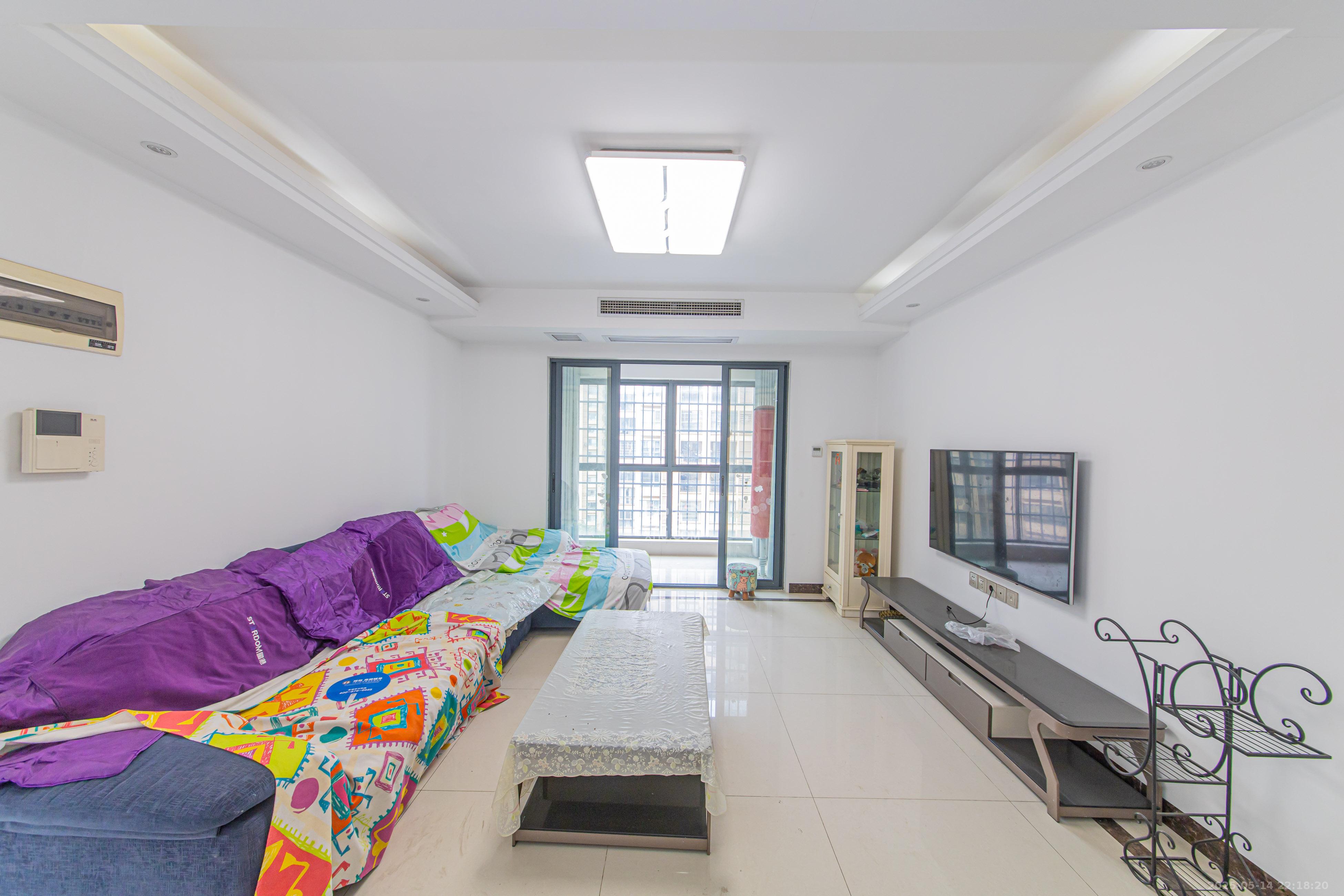 中建芙蓉嘉苑 3室2厅2卫 107.0万 中建芙蓉嘉苑 3室2厅2卫 107.0万客厅