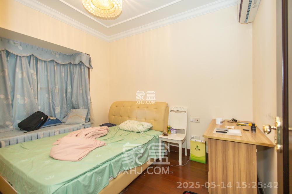恒大翡翠华庭  3室2厅1卫   2500.00元/月室内图