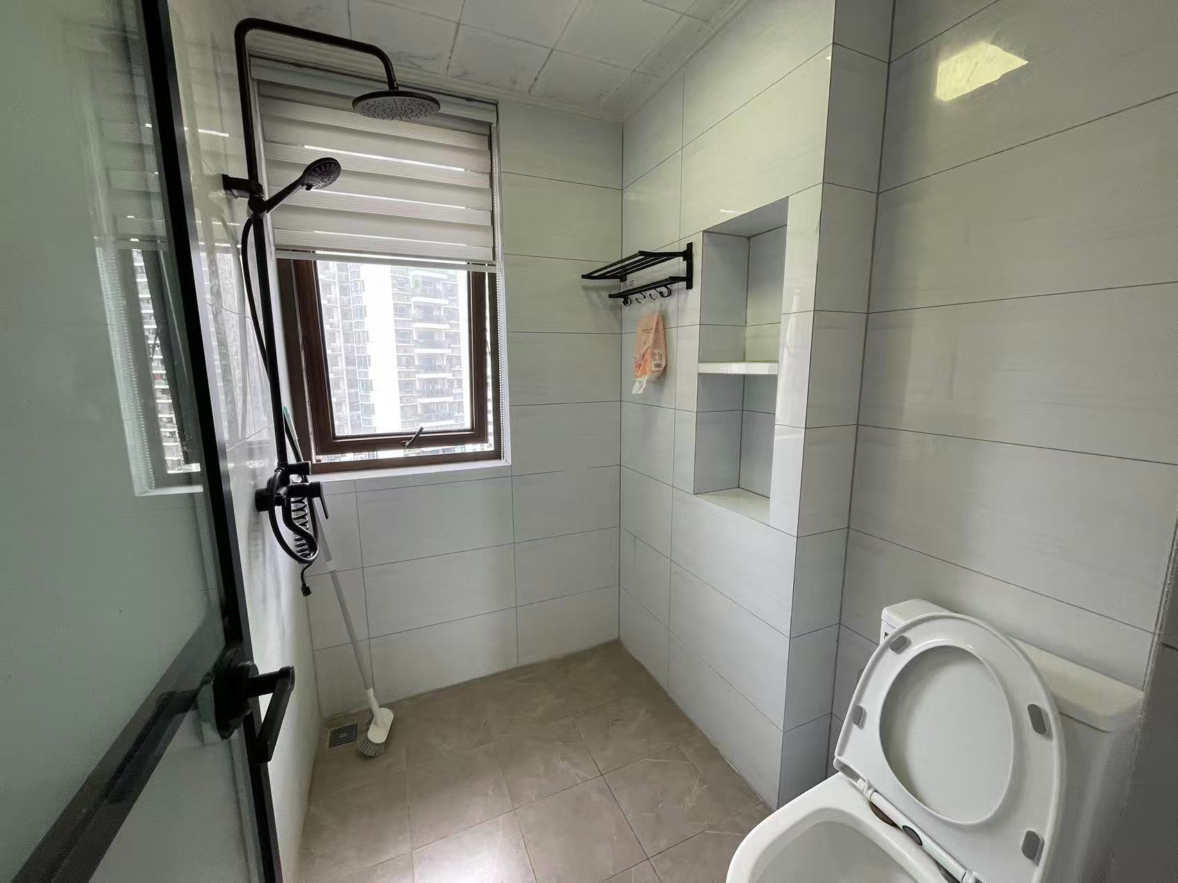 西溪里二期  3室2厅2卫    4300.0元/月 西溪里二期  3室2厅2卫    4300.0元/月室内图