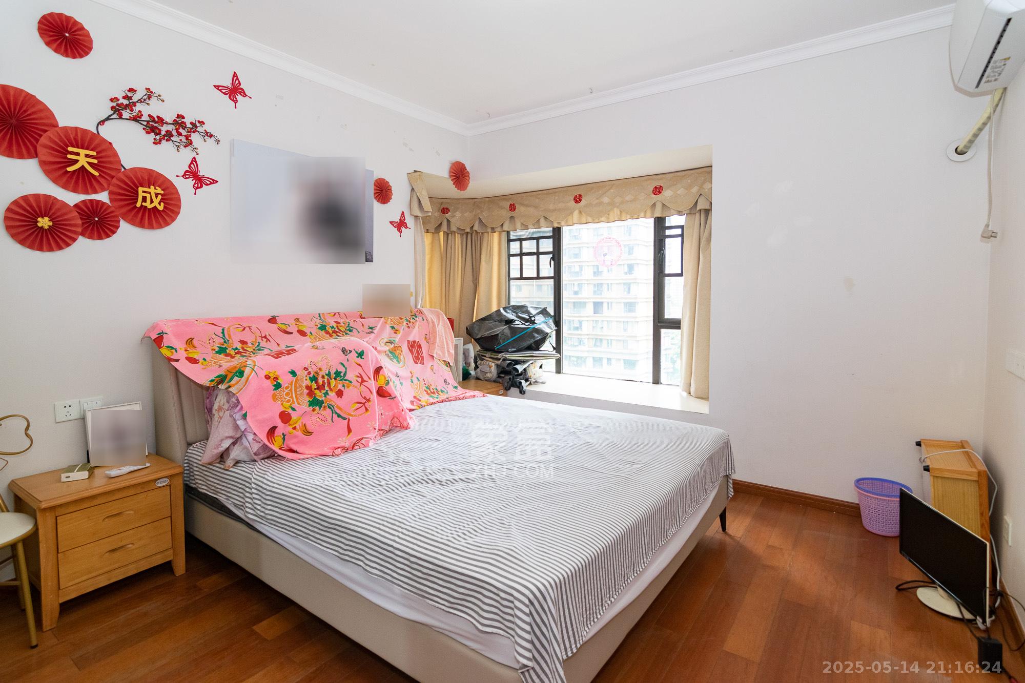 润和紫郡一期 4室2厅2卫 90.0万 润和紫郡一期 4室2厅2卫 90.0万卧室