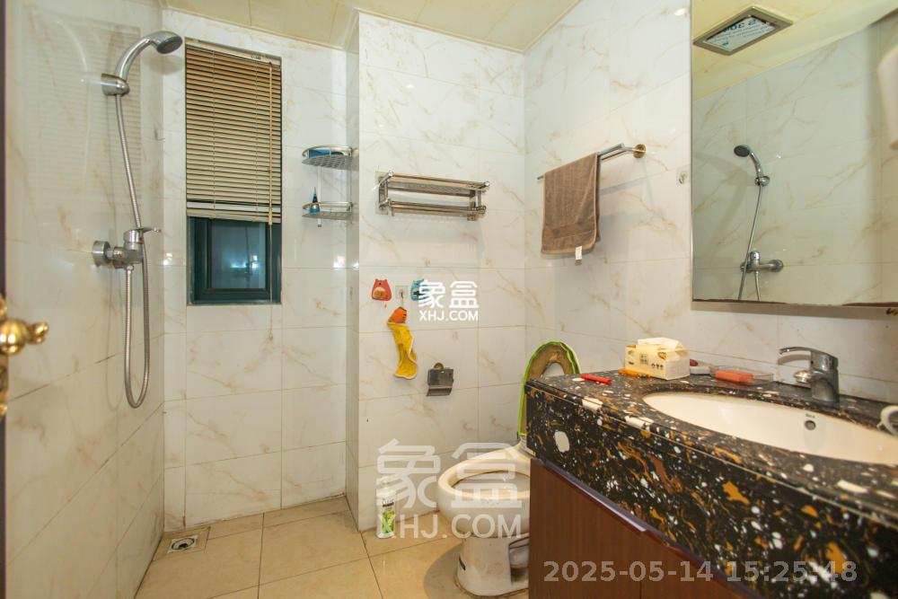 恒大翡翠华庭  3室2厅1卫    2300.0元/月 恒大翡翠华庭  3室2厅1卫    2300.0元/月室内图