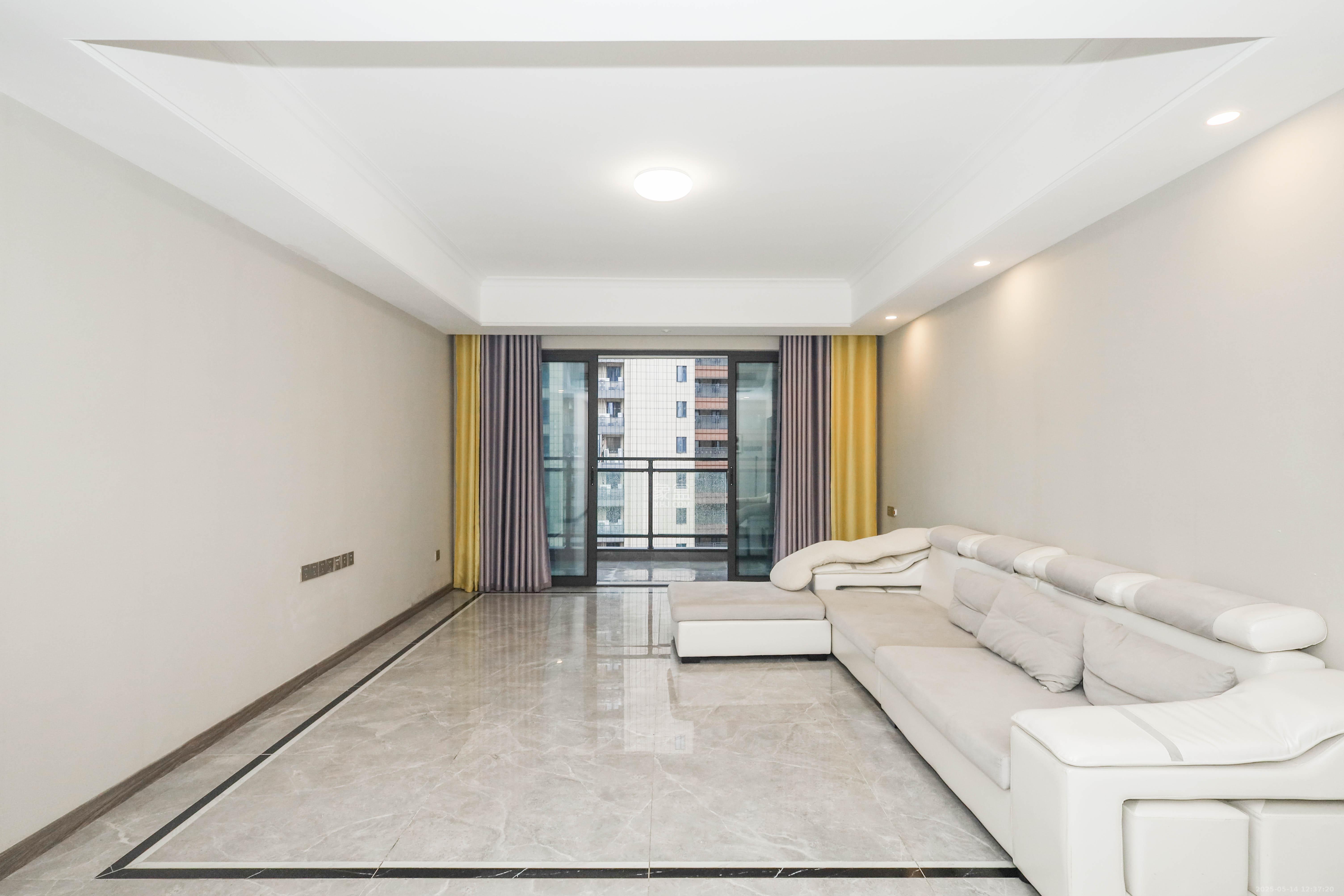 梦想新天地 3室2厅2卫 146.8万 梦想新天地 3室2厅2卫 146.8万客厅