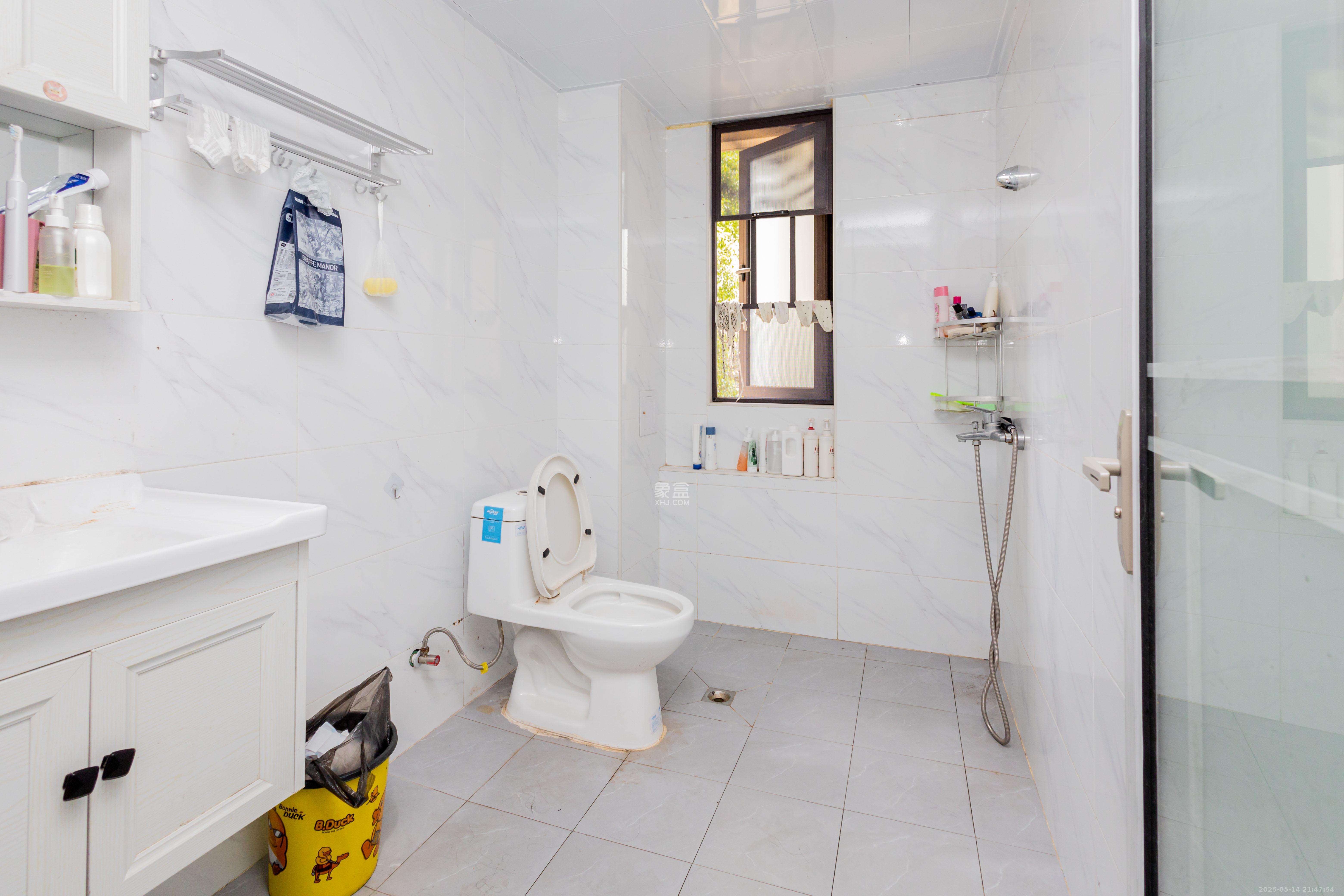 映悦星府 4室2厅2卫 73.0万 映悦星府 4室2厅2卫 73.0万卫生间