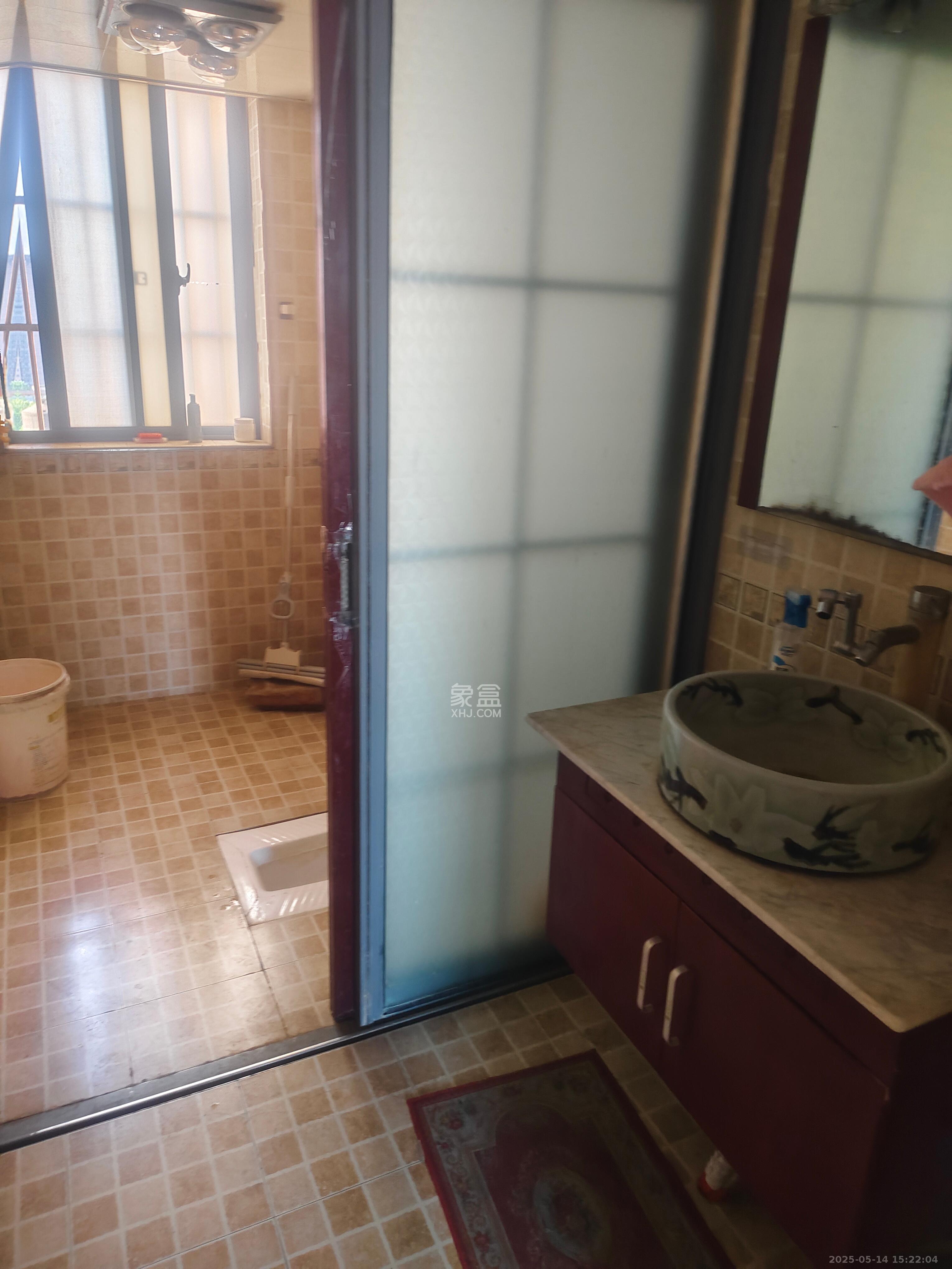 上海城小区  4室2厅2卫   3200.00元/月室内图
