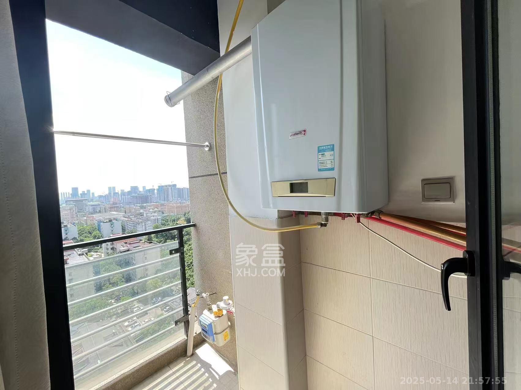 郡原广场  1室1厅1卫   2200.00元/月室内图