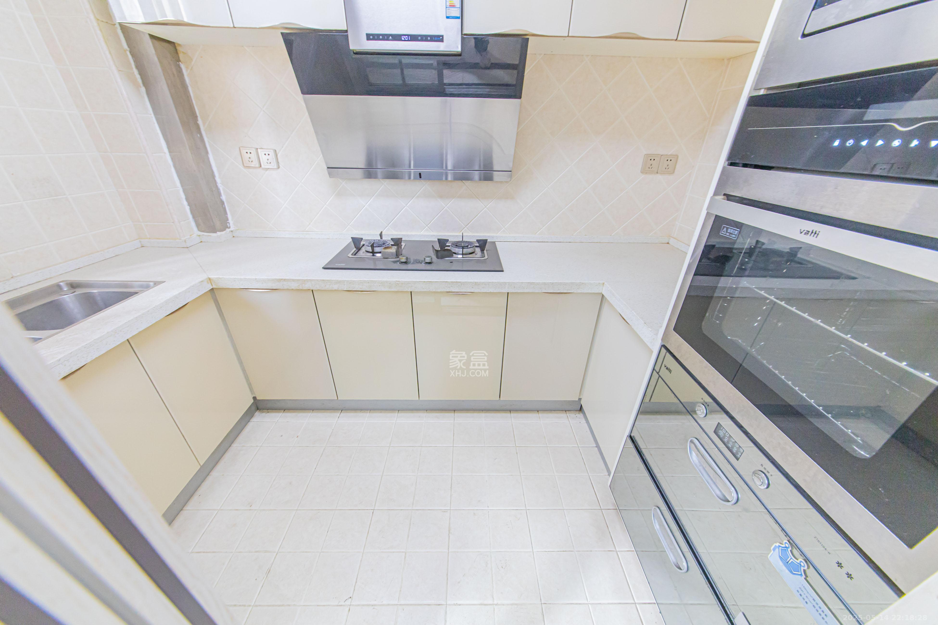 中建芙蓉嘉苑 3室2厅2卫 107.0万 中建芙蓉嘉苑 3室2厅2卫 107.0万厨房