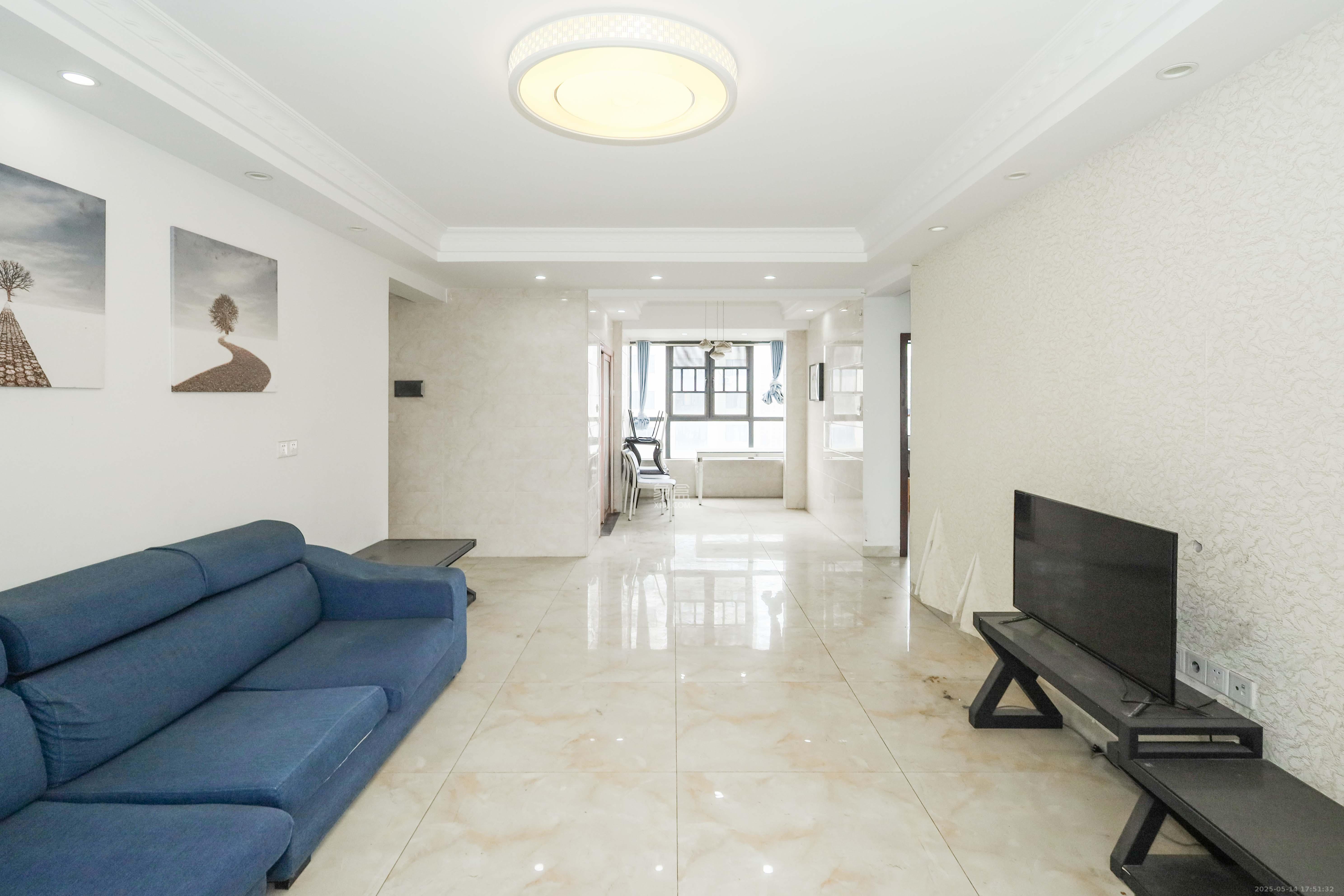 中国铁建梅溪青秀一期 3室1厅1卫 115.0万 中国铁建梅溪青秀一期 3室1厅1卫 115.0万客厅