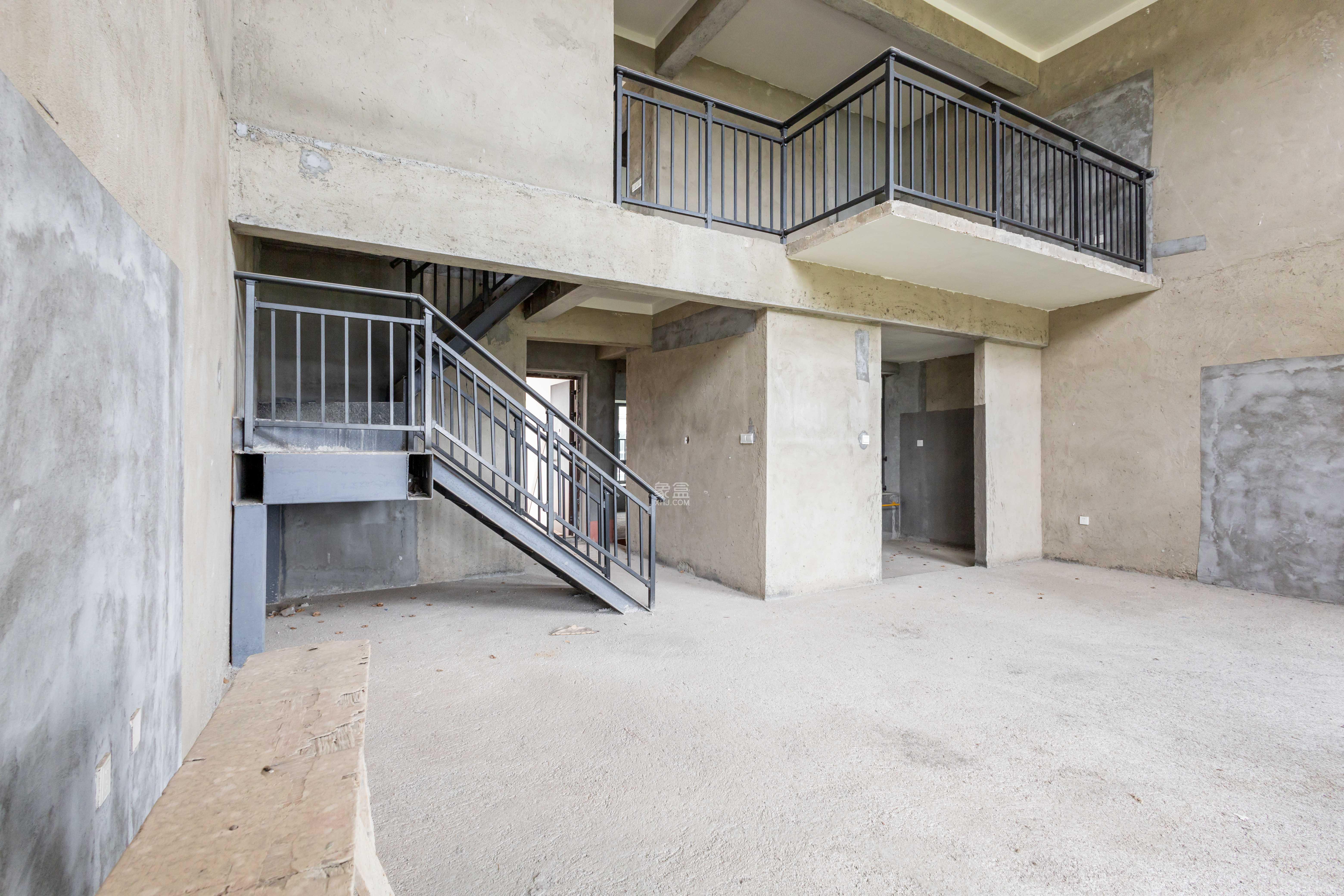 敏捷珑玥府  5室2厅2卫    148.0万 敏捷珑玥府  5室2厅2卫    148.0万客厅