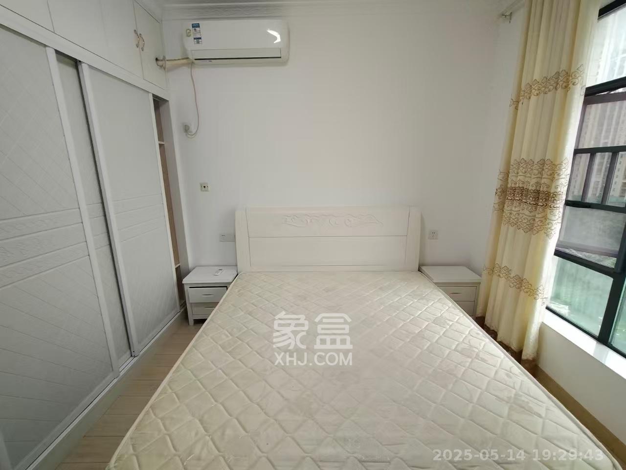 天元涉外景园C区  3室2厅2卫   2700.00元/月室内图