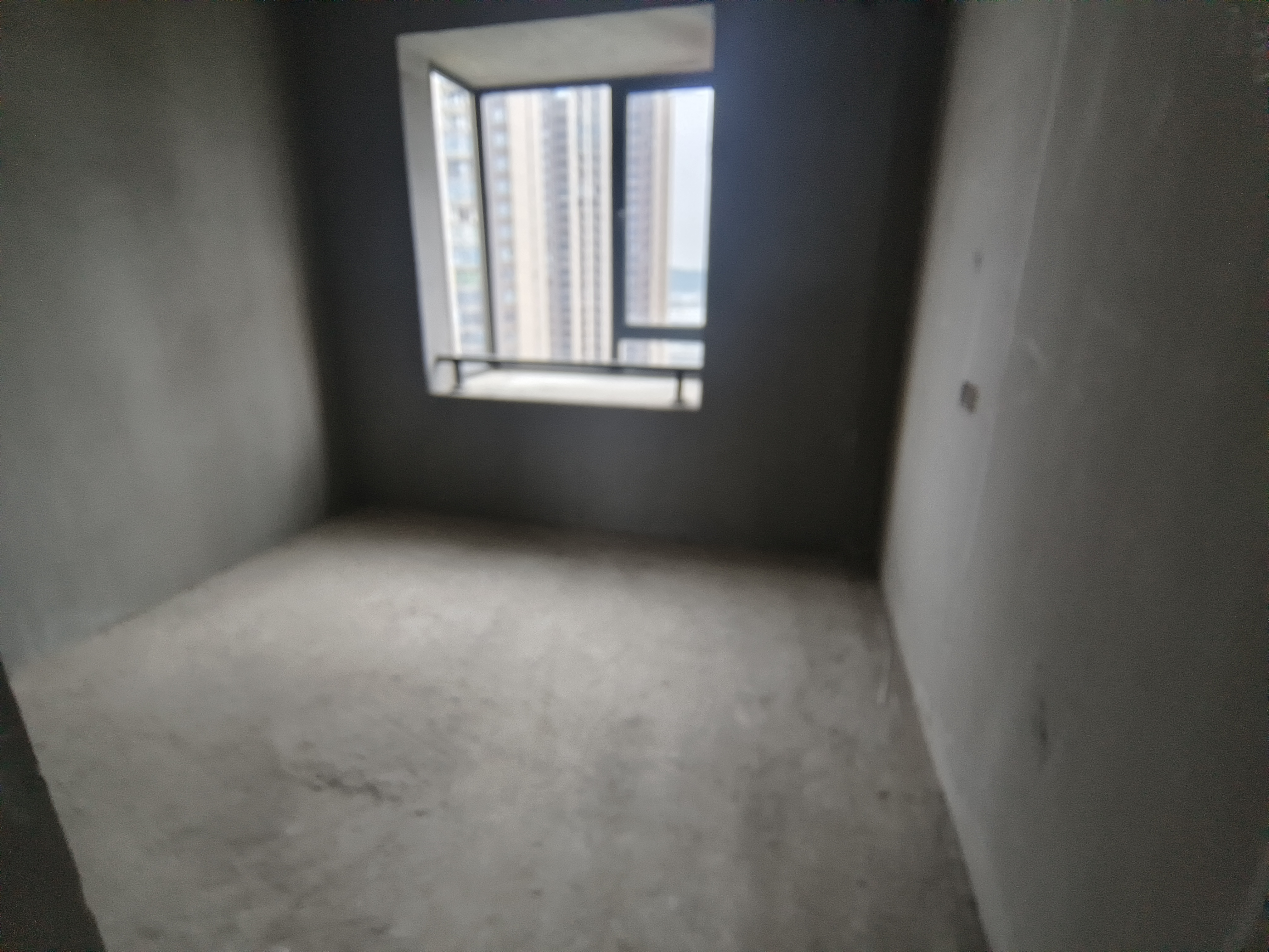 三一街区  3室2厅2卫    52.0万客厅