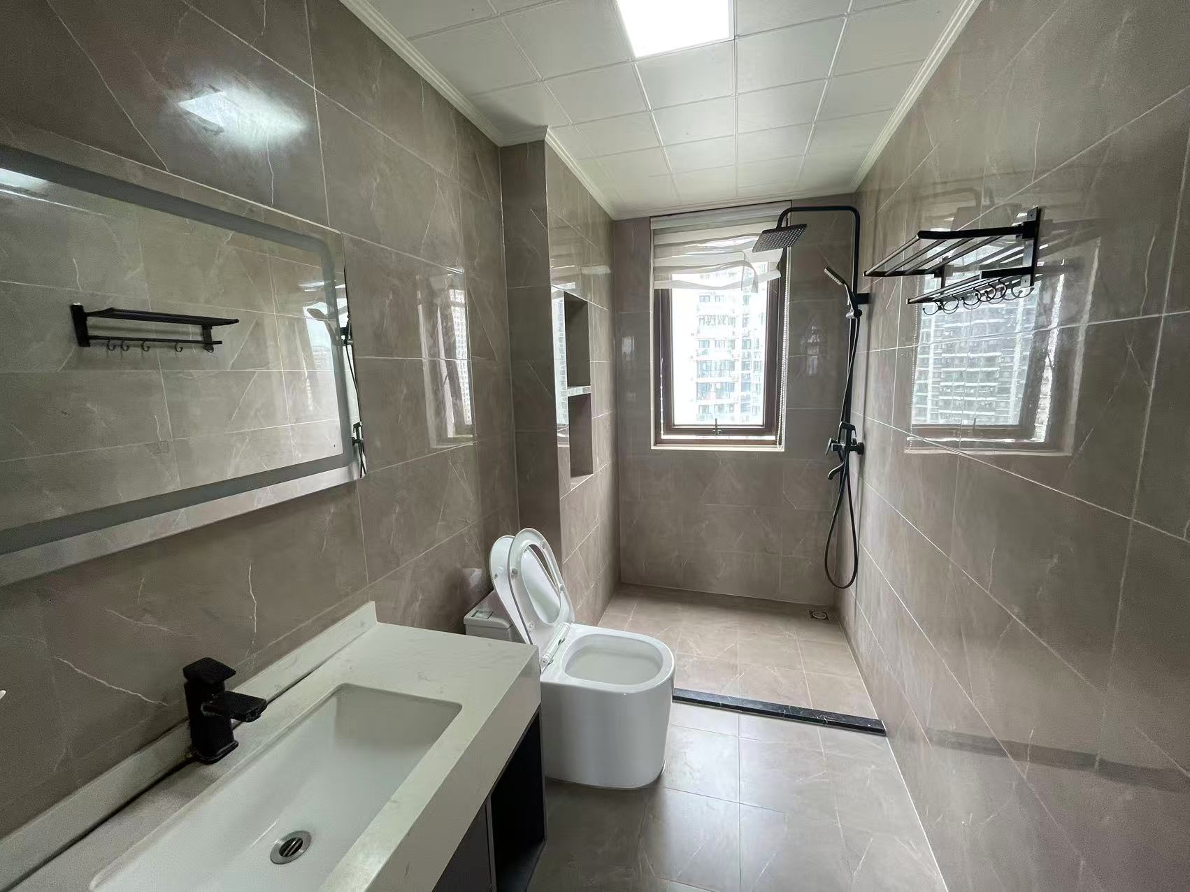 西溪里二期  3室2厅2卫    4300.0元/月 西溪里二期  3室2厅2卫    4300.0元/月室内图