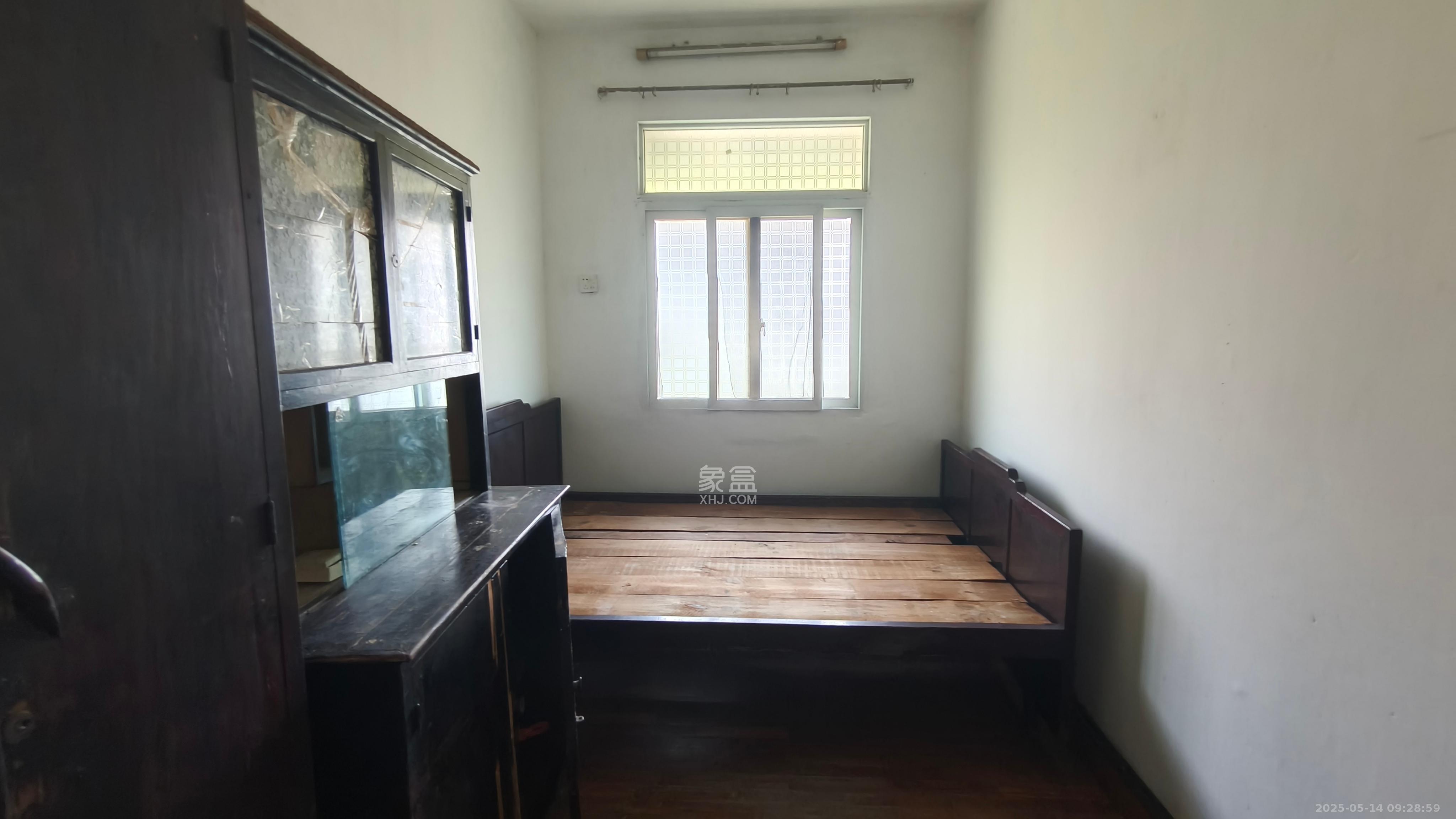 赤岗小区(一二三片) 2室1厅1卫 1000.0元/月 赤岗小区(一二三片) 2室1厅1卫 1000.0元/月室内图