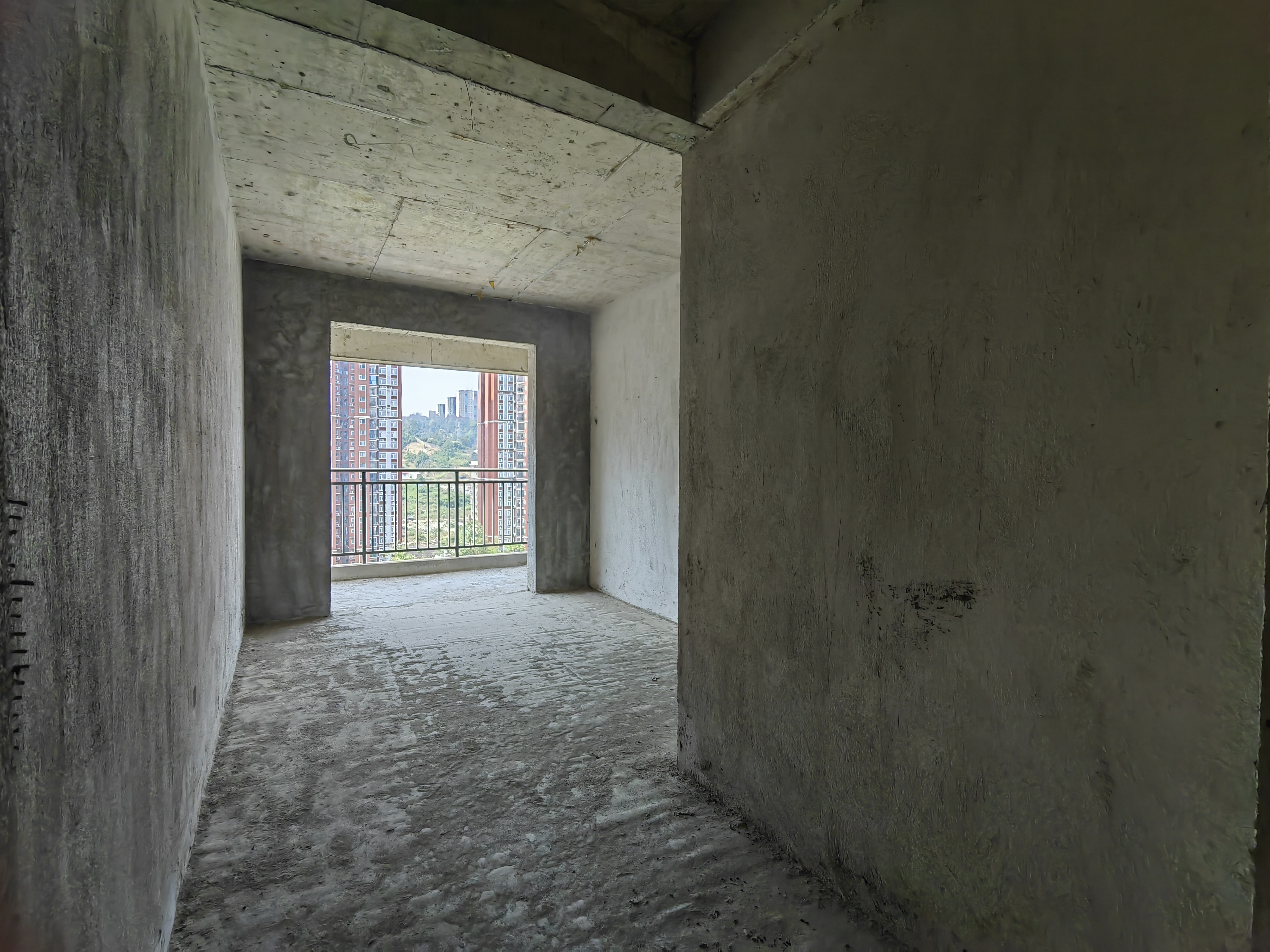 和泰嘉园(区税务局家属楼) 5室2厅2卫 99.8万 和泰嘉园(区税务局家属楼) 5室2厅2卫 99.8万客厅