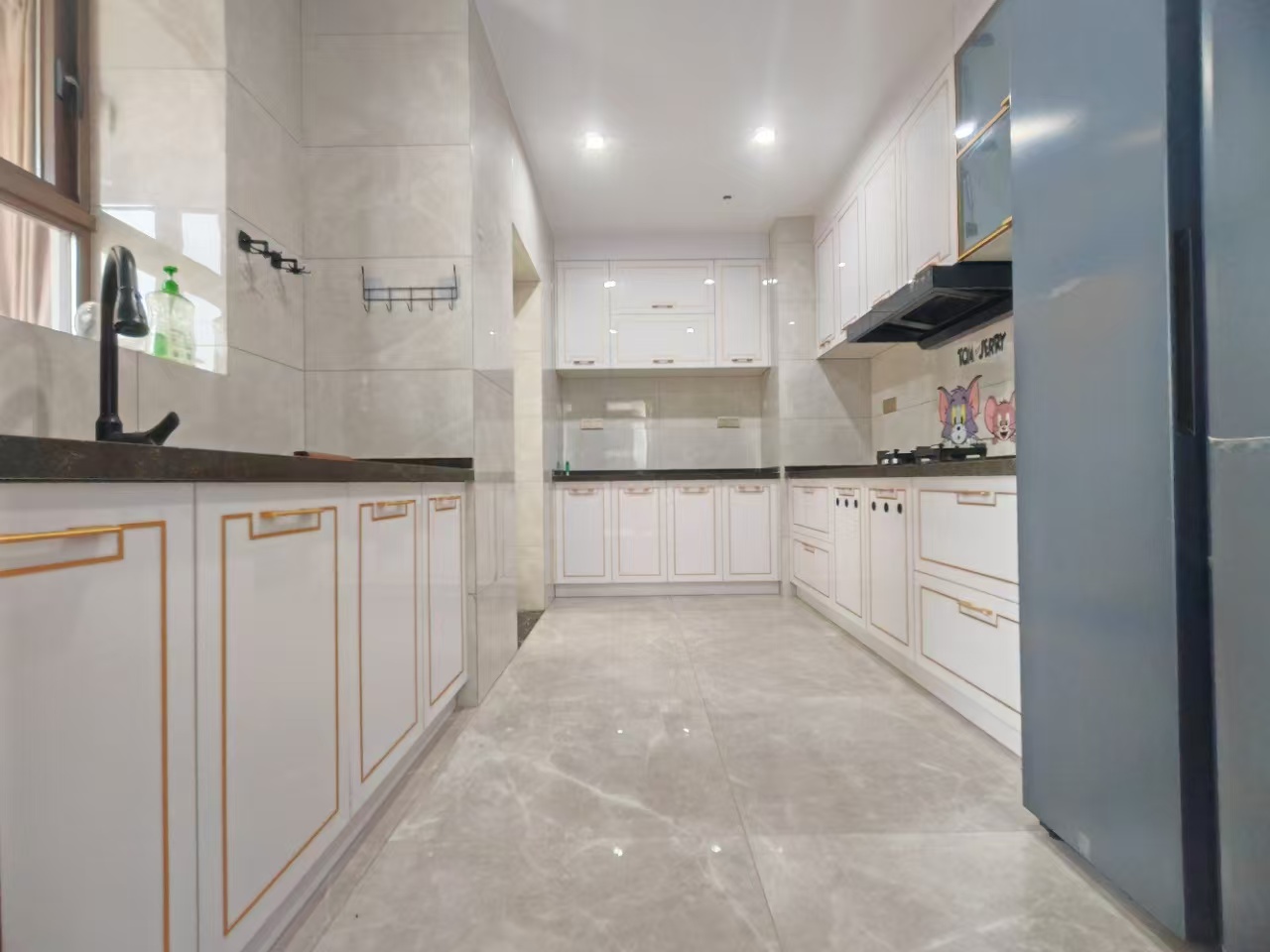 海航豪庭南苑  4室2厅3卫    10000.0元/月 海航豪庭南苑  4室2厅3卫    10000.0元/月室内图