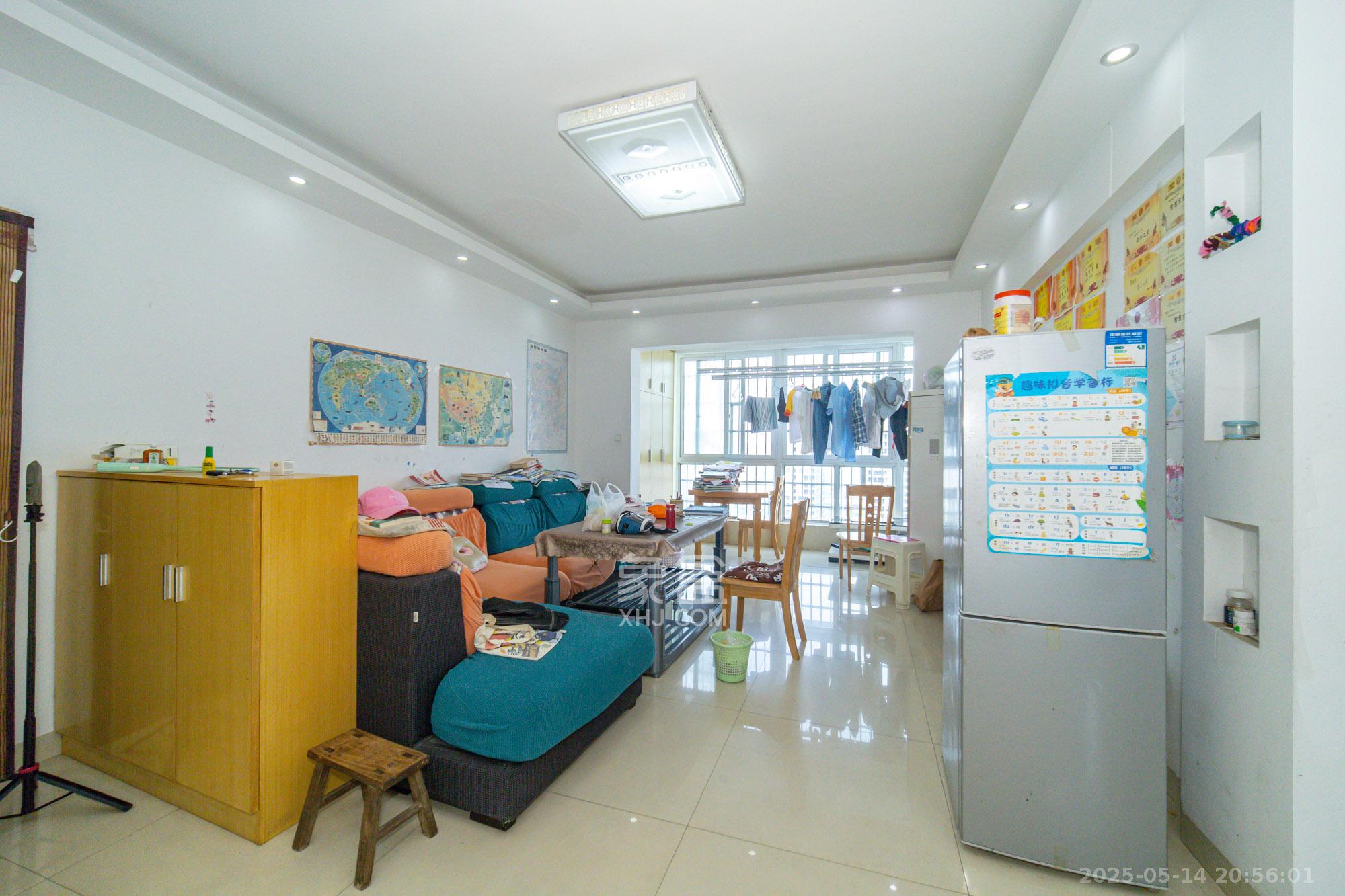 时代星城 3室2厅2卫 65.8万 时代星城 3室2厅2卫 65.8万客厅