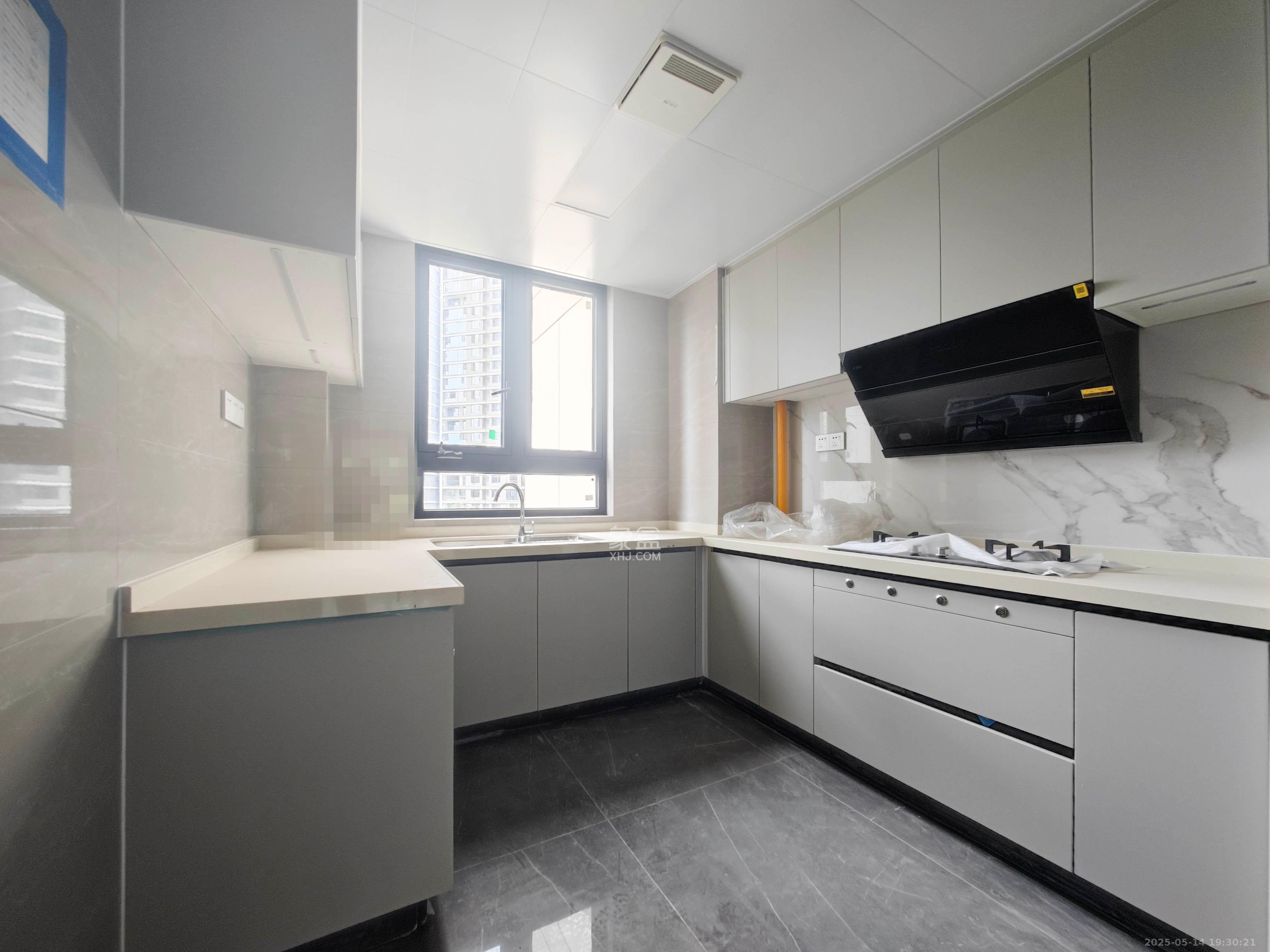 中海星樾府 4室2厅1卫 326.0万 中海星樾府 4室2厅1卫 326.0万其他