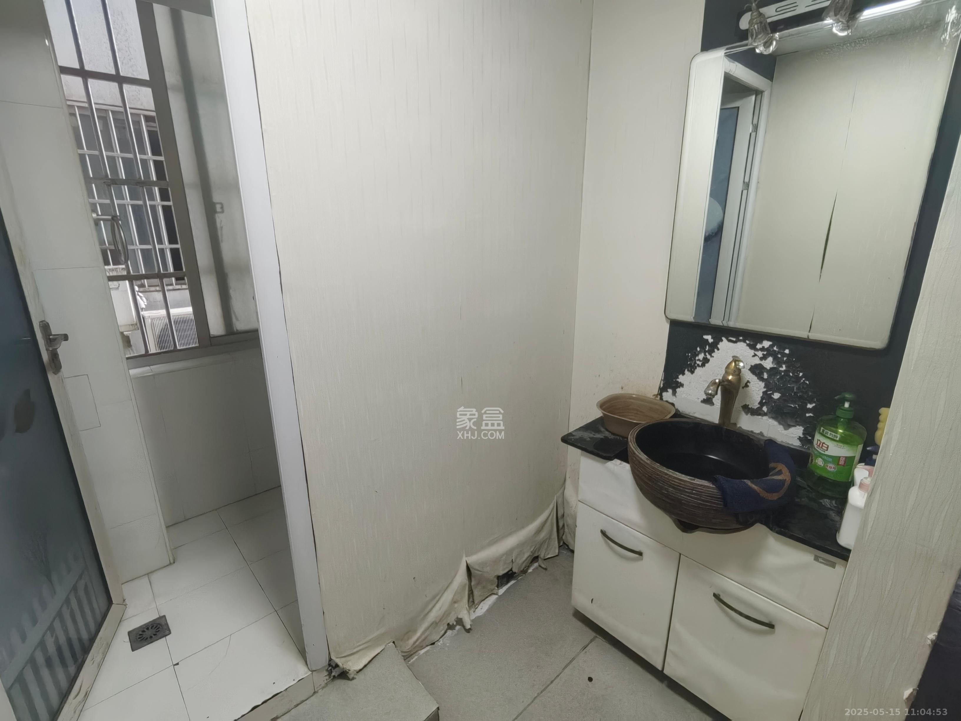新世界百货（湖南供销大厦）  1室2厅1卫    7500.0元/月室内图