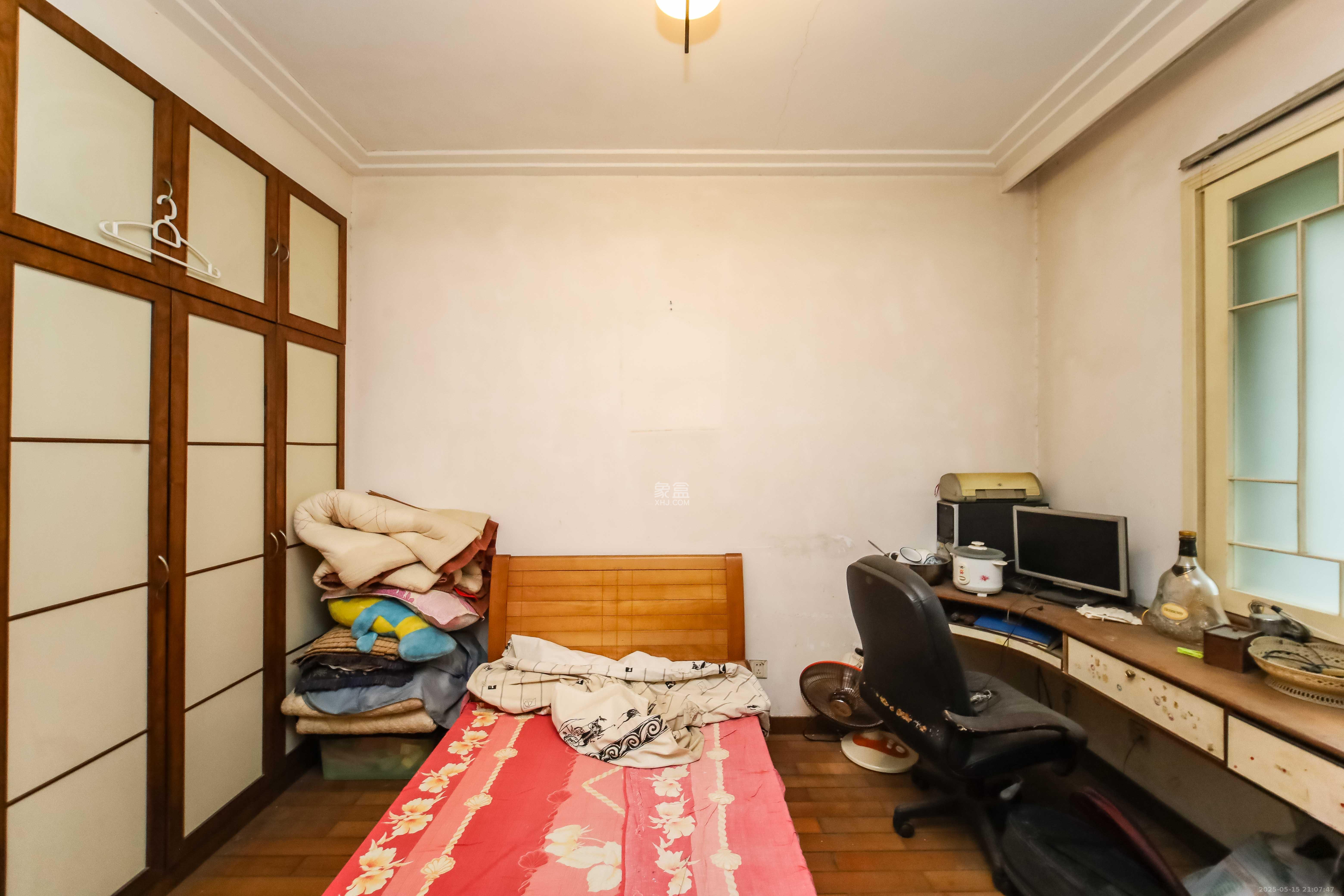 荷花园地税局宿舍  3室2厅2卫    92.8万 荷花园地税局宿舍  3室2厅2卫    92.8万卧室