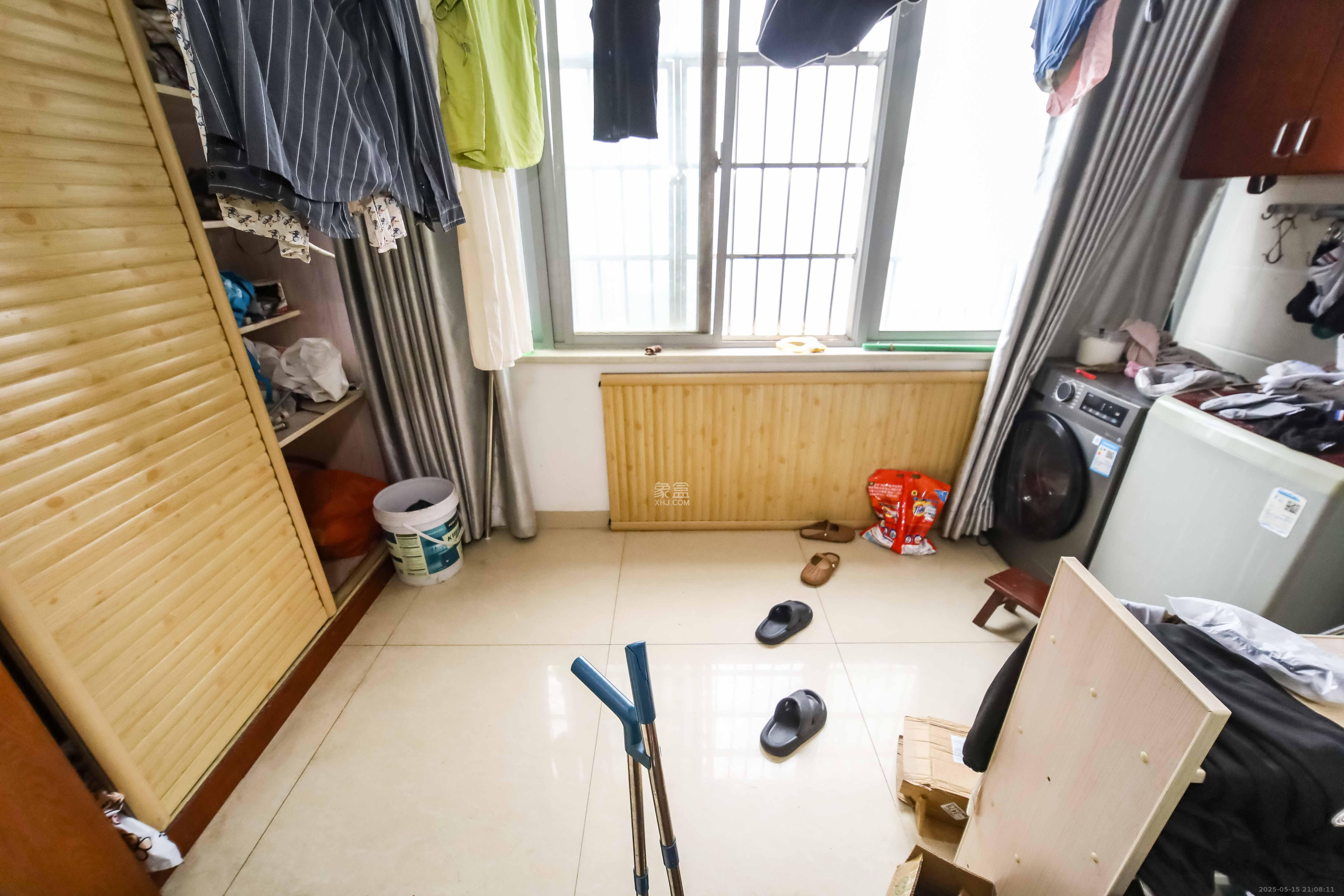 西源鑫大厦  2室2厅1卫   69.80万阳台