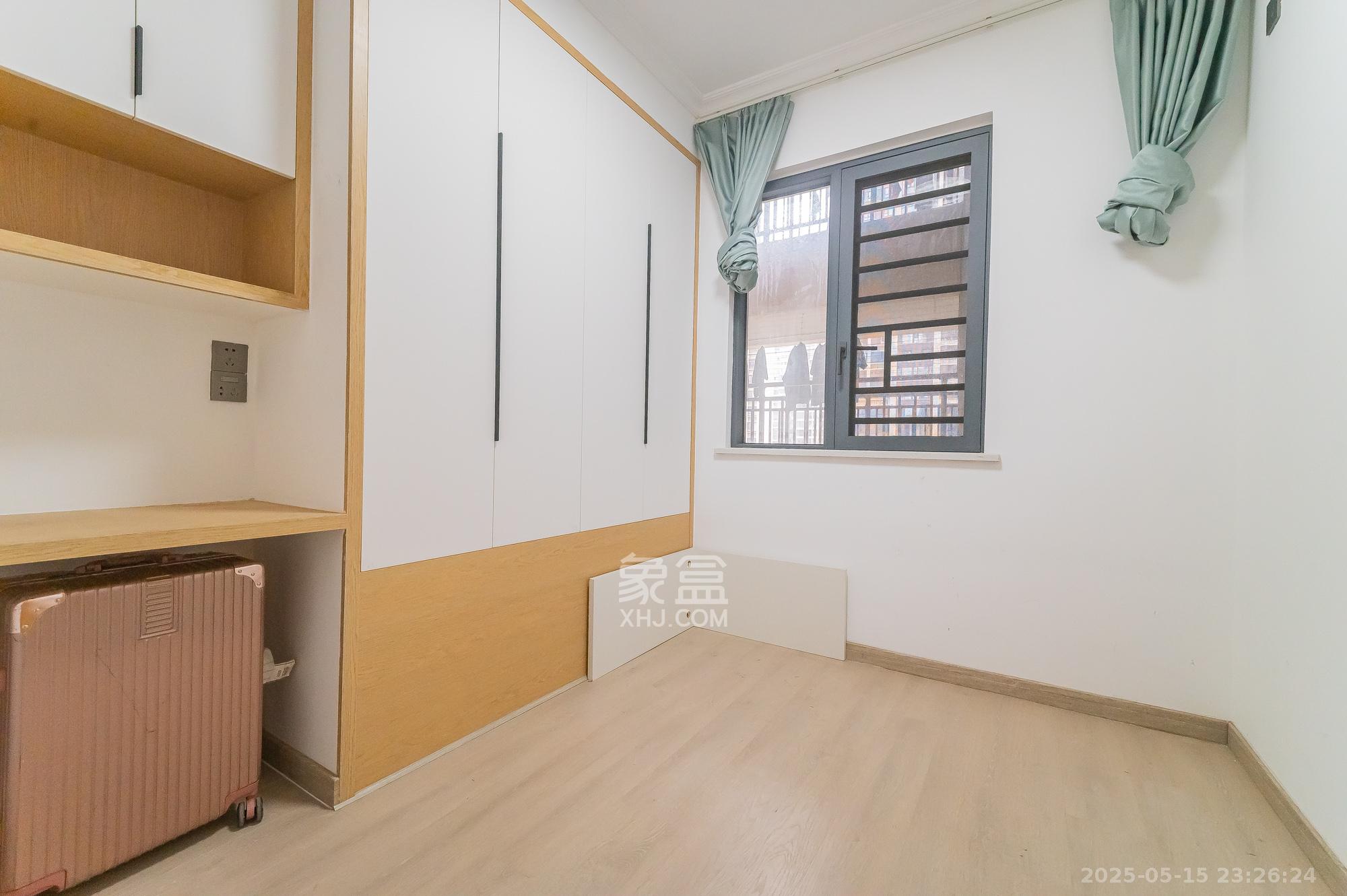 旭辉美的东樾城 3室2厅2卫 99.8万 旭辉美的东樾城 3室2厅2卫 99.8万卧室