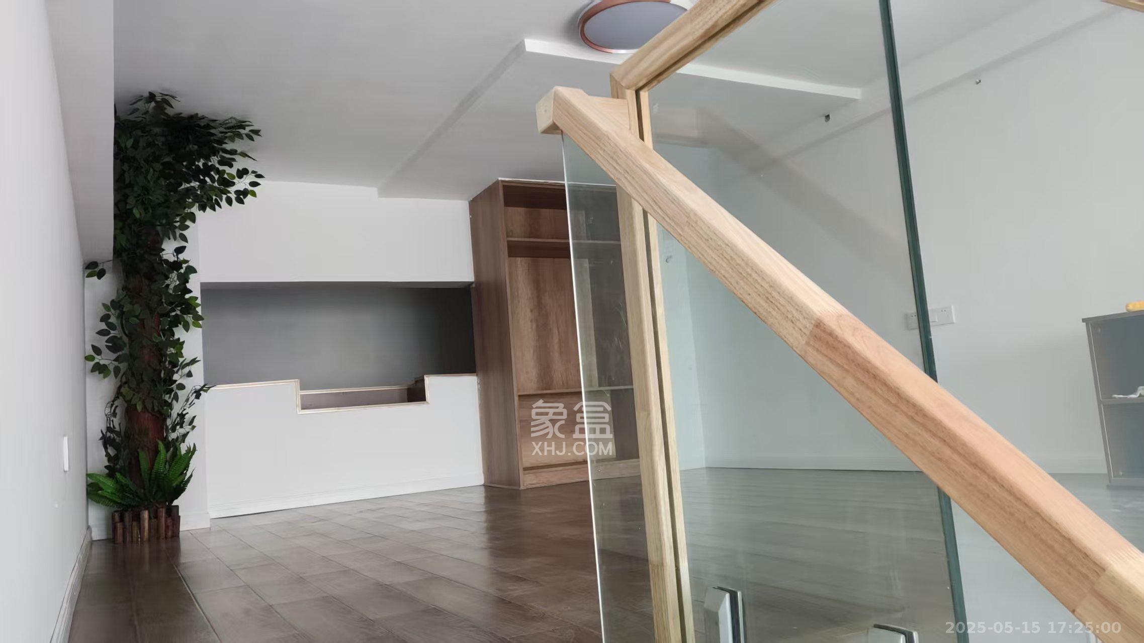 梅溪湖金茂湾  1室1厅1卫    1600.0元/月 梅溪湖金茂湾  1室1厅1卫    1600.0元/月室内图1