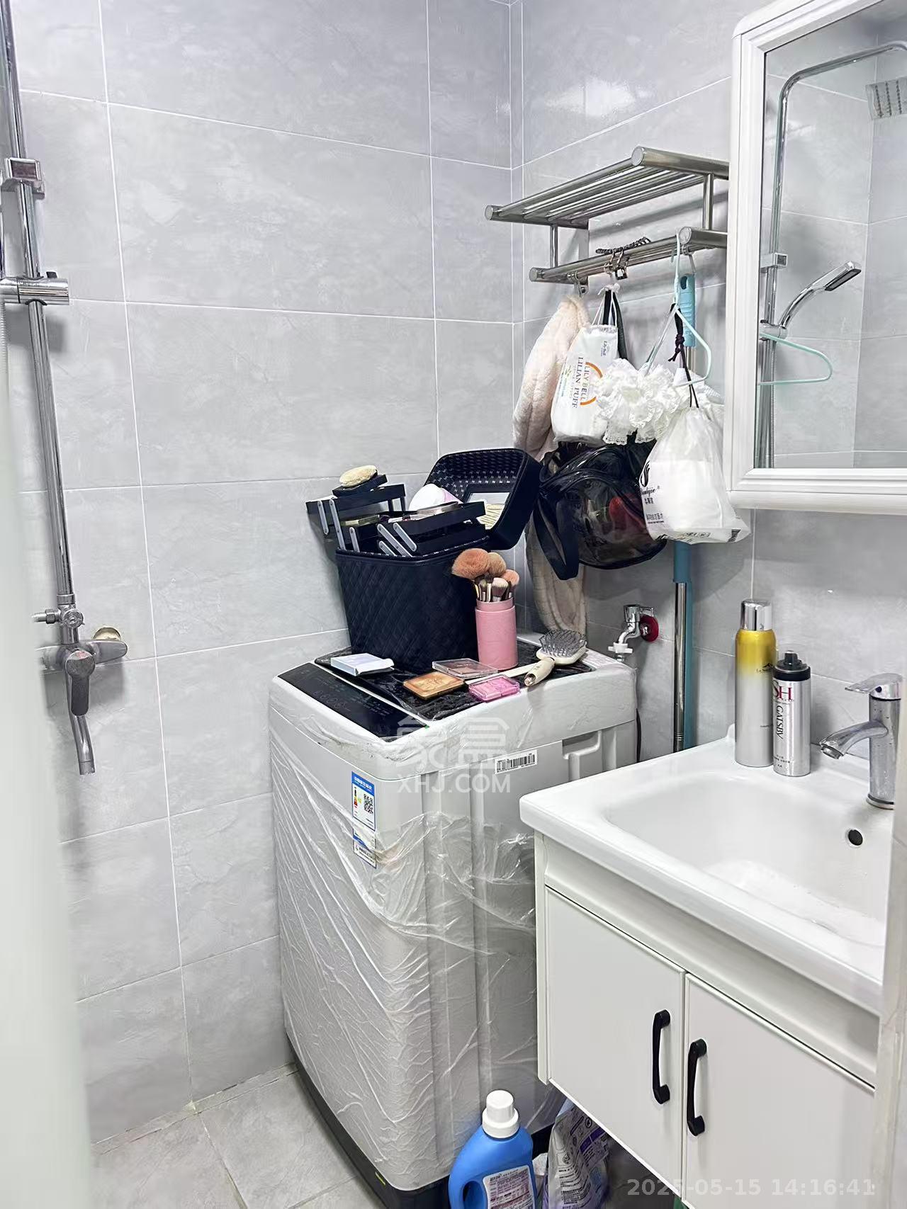 龙湖铂金岛  1室1厅1卫   1300.00元/月室内图