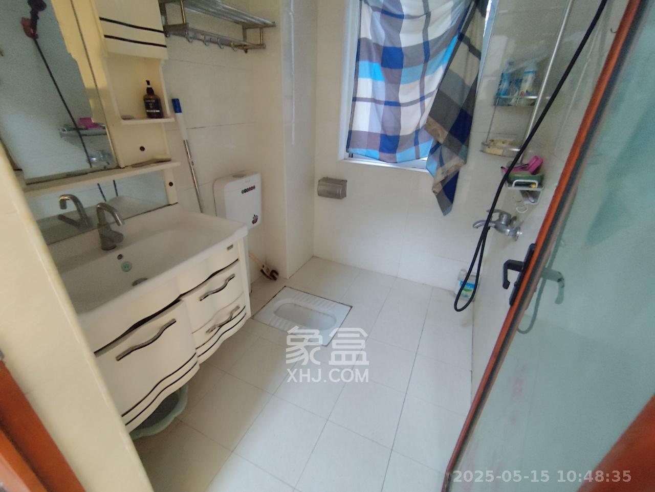 和润园一、二期 3室2厅1卫 2000.0元/月 和润园一、二期 3室2厅1卫 2000.0元/月室内图