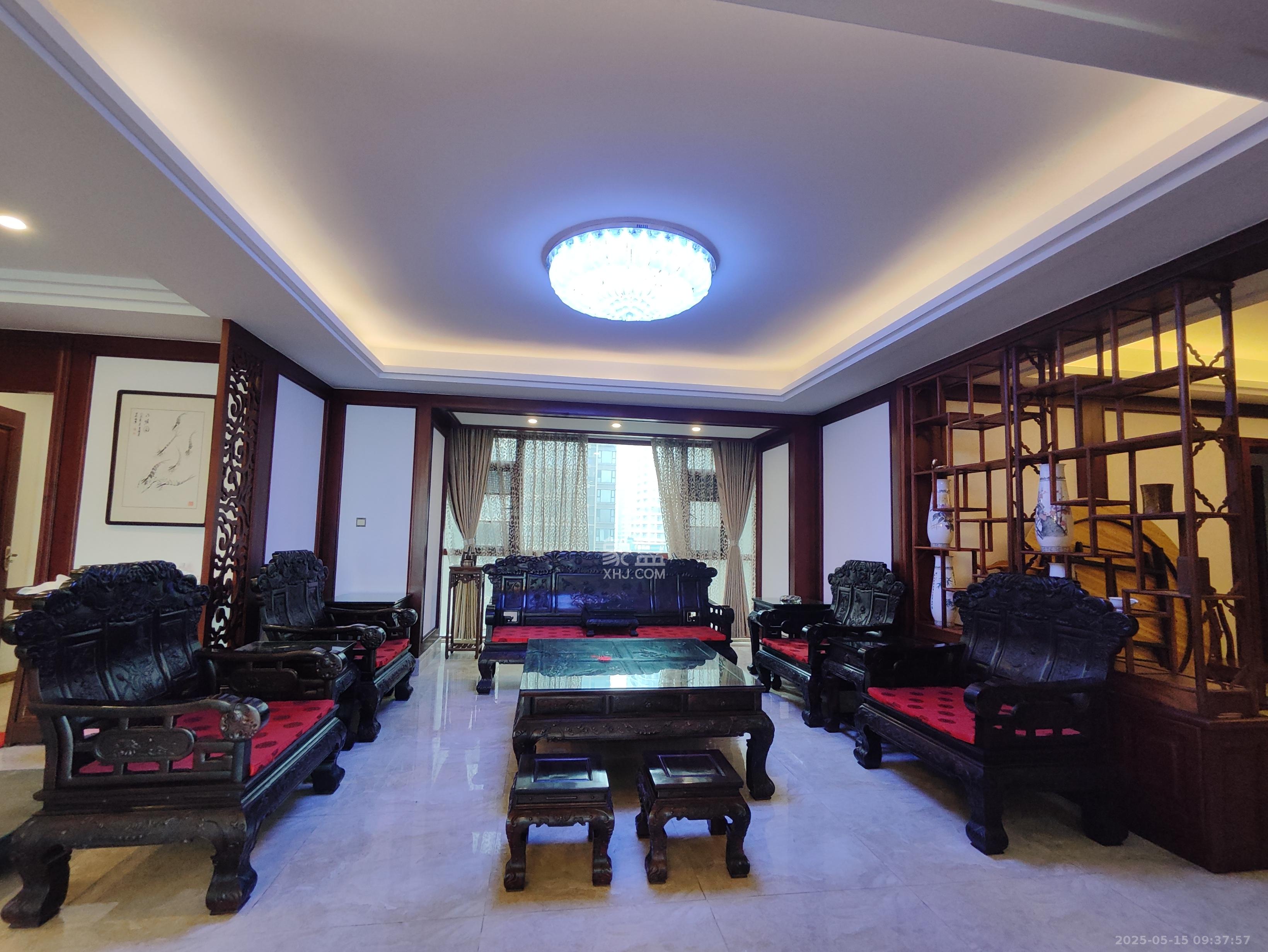 藏珑湖上国际花园 5室2厅3卫 15000.0元/月 藏珑湖上国际花园 5室2厅3卫 15000.0元/月室内图