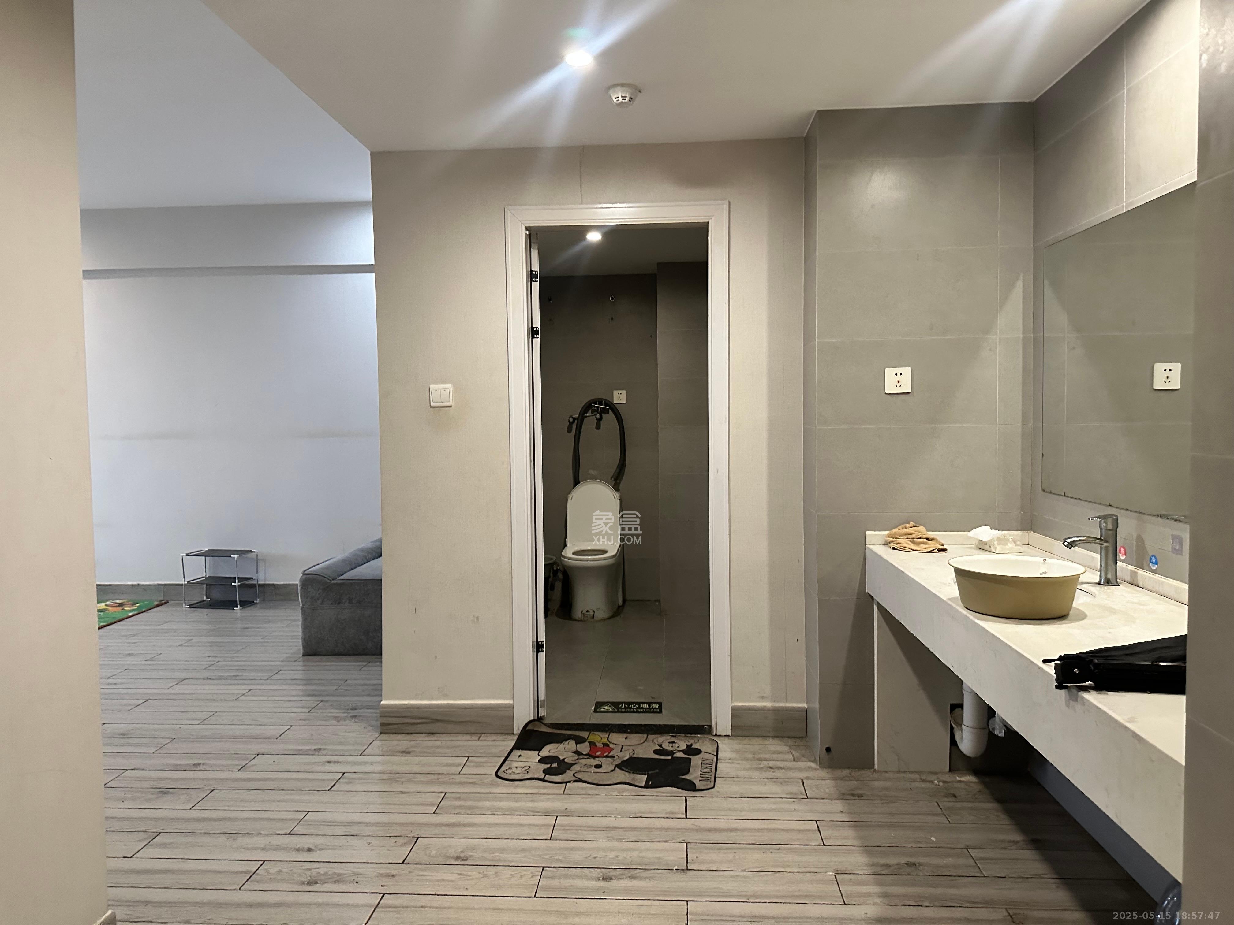 大汉金桥国际市场集群 1室0厅1卫 600.0元/月 大汉金桥国际市场集群 1室0厅1卫 600.0元/月室内图