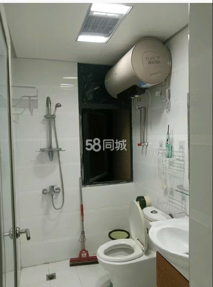 水映豪廷（一，二，三期）  1室1厅1卫   1400.00元/月室内图