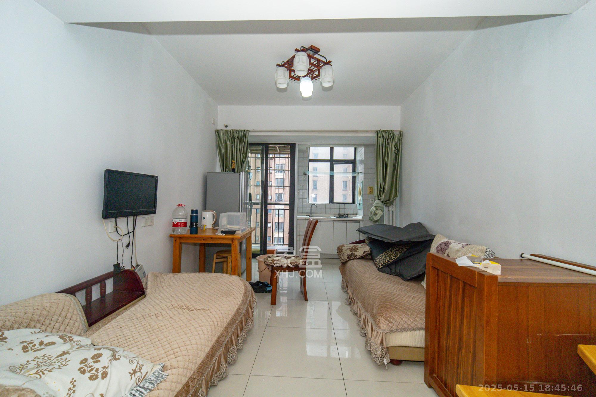 华润凤凰城一期 1室1厅1卫 29.8万 华润凤凰城一期 1室1厅1卫 29.8万客厅