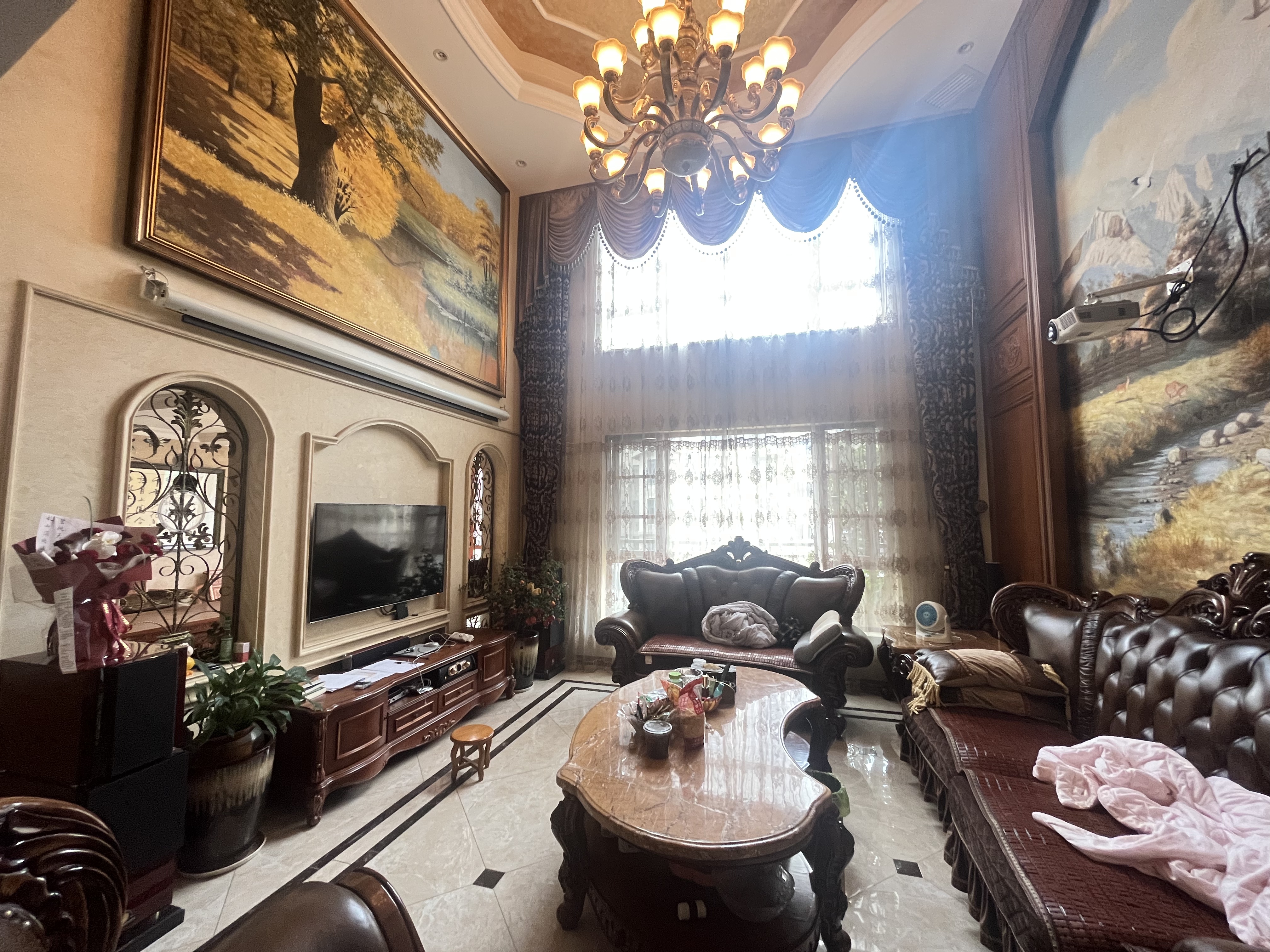 湘银星城  5室3厅4卫    288.0万 湘银星城  5室3厅4卫    288.0万室内图