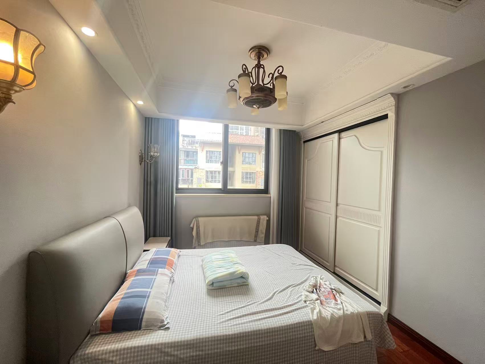 湘银星城  5室3厅4卫    288.0万 湘银星城  5室3厅4卫    288.0万室内图