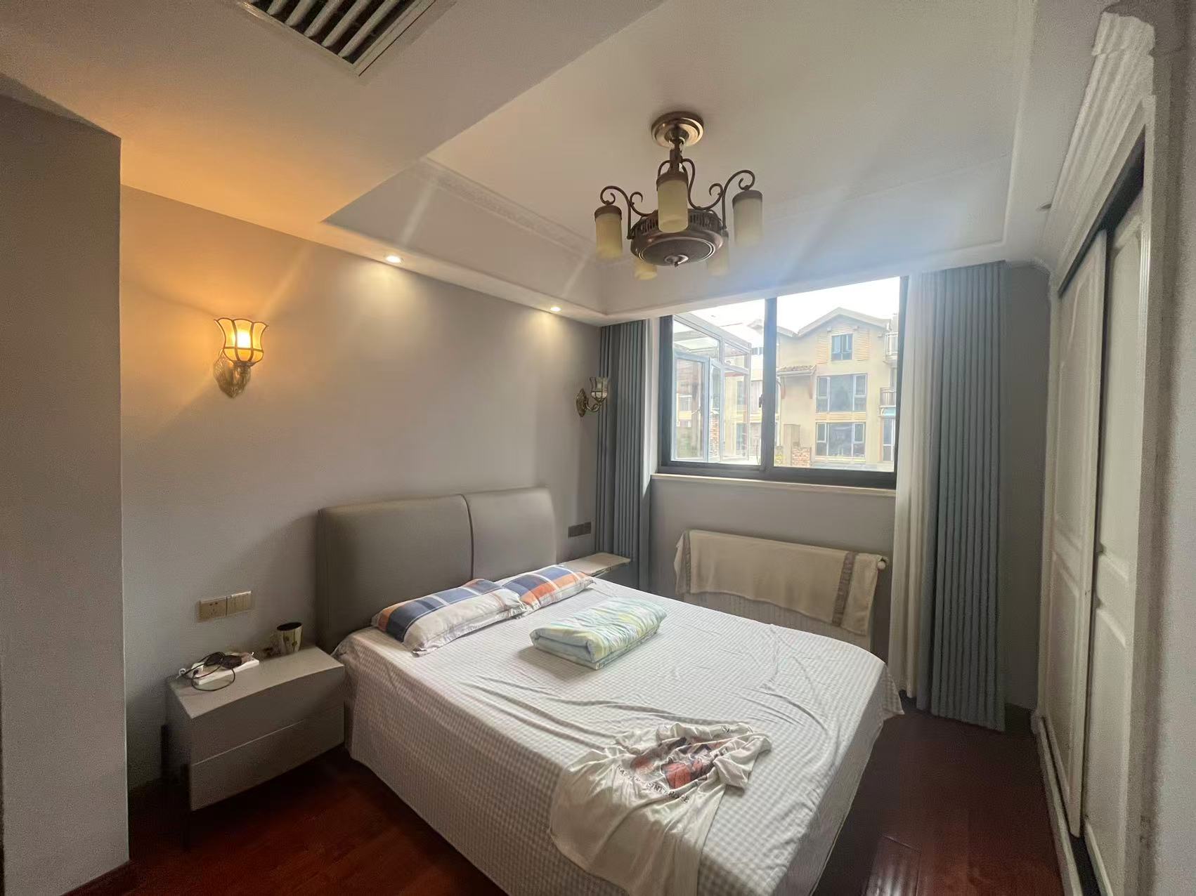 湘银星城  5室3厅4卫    288.0万 湘银星城  5室3厅4卫    288.0万室内图