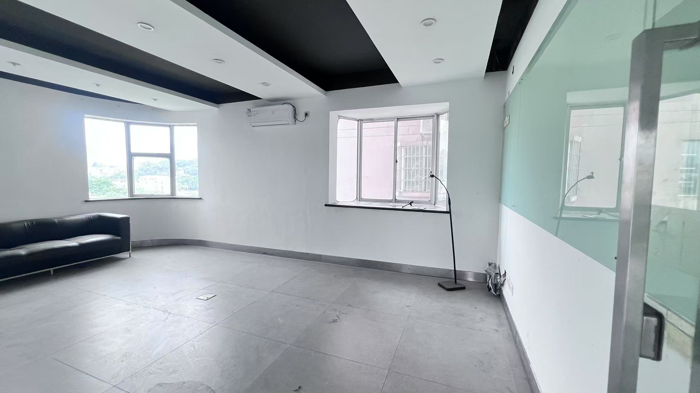 佳诚时代广场 1室0厅0卫 49.0万 佳诚时代广场 1室0厅0卫 49.0万室内图