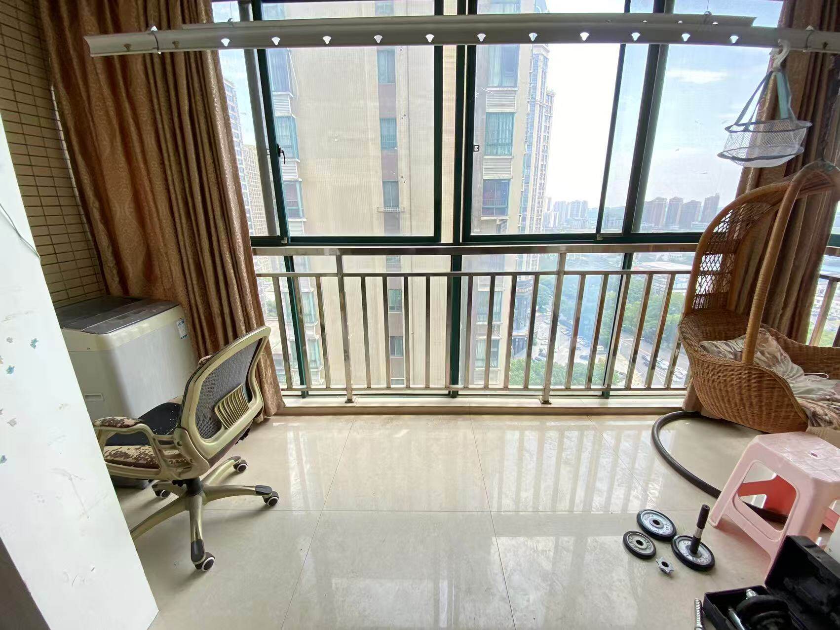 新城首座  3室2厅2卫   53.80万室内图