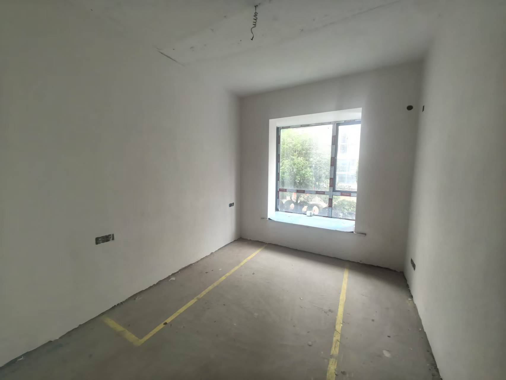 枫溪苑  4室2厅2卫    43.0万 枫溪苑  4室2厅2卫    43.0万室内图