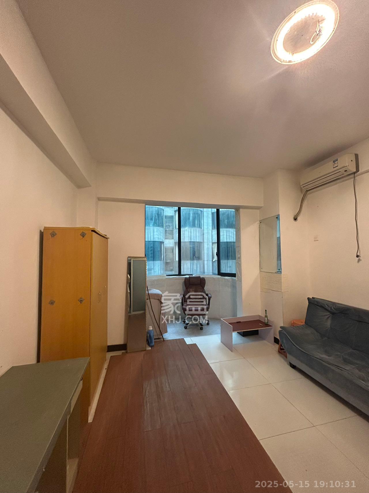 生活艺术城  1室1厅1卫    1200.0元/月 生活艺术城  1室1厅1卫    1200.0元/月