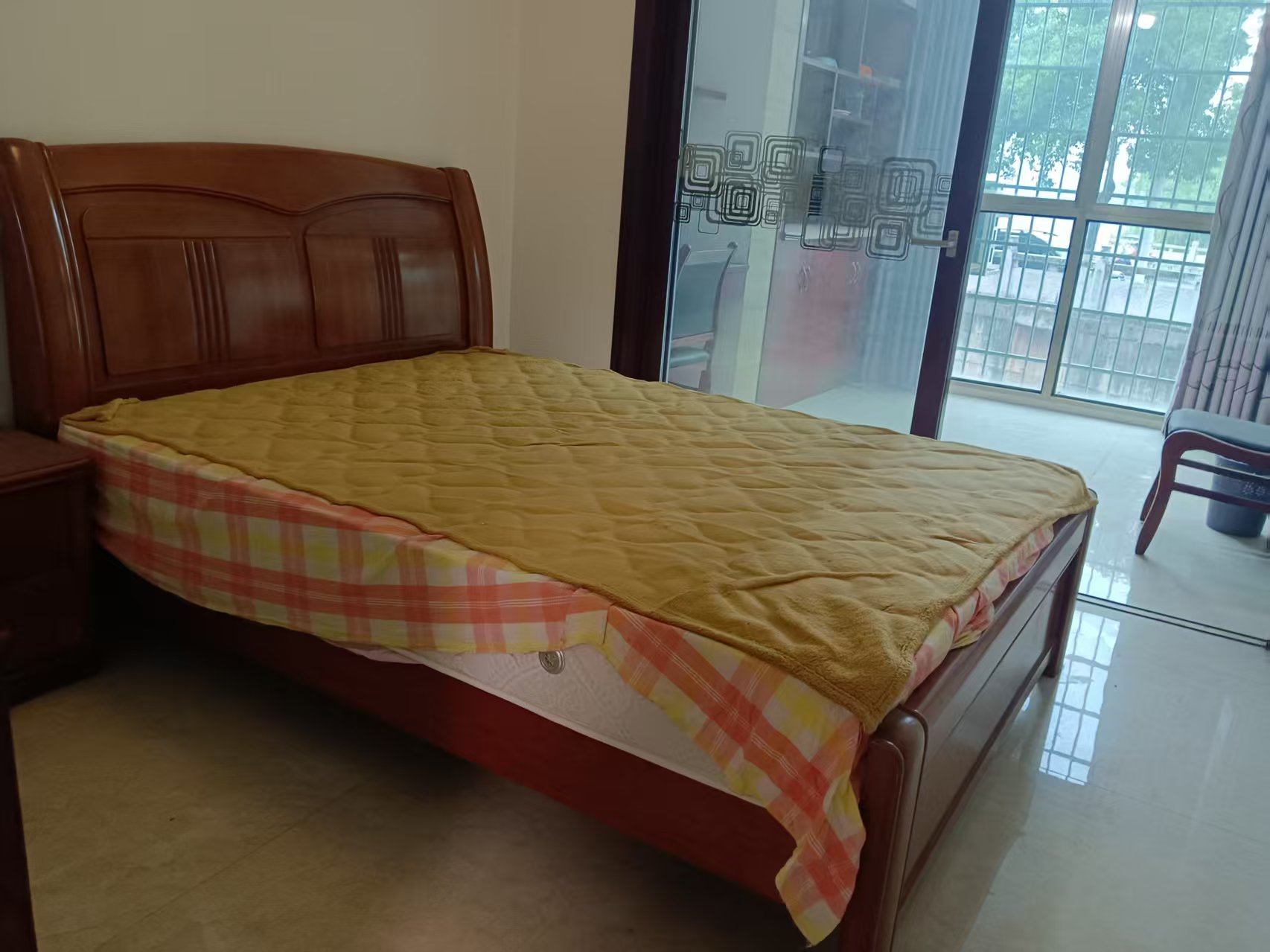 雅士林安置房 3室2厅2卫 1400.0元/月 雅士林安置房 3室2厅2卫 1400.0元/月室内图