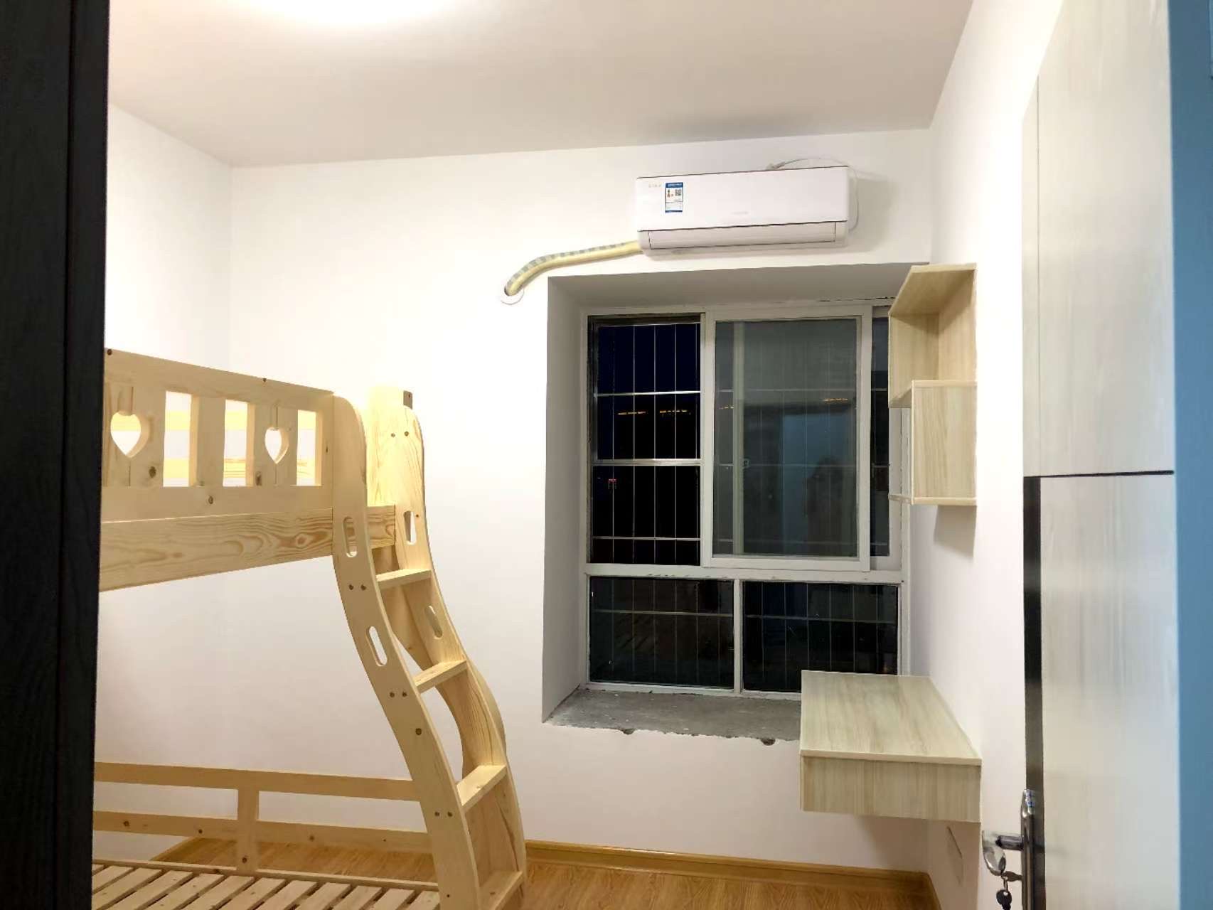 御笔华章  3室2厅1卫   2200.00元/月室内图