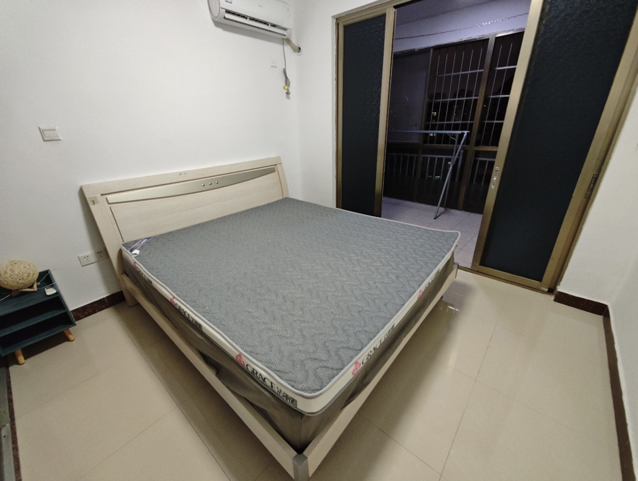 海发大厦 1室1厅1卫 1400.0元/月 海发大厦 1室1厅1卫 1400.0元/月室内图