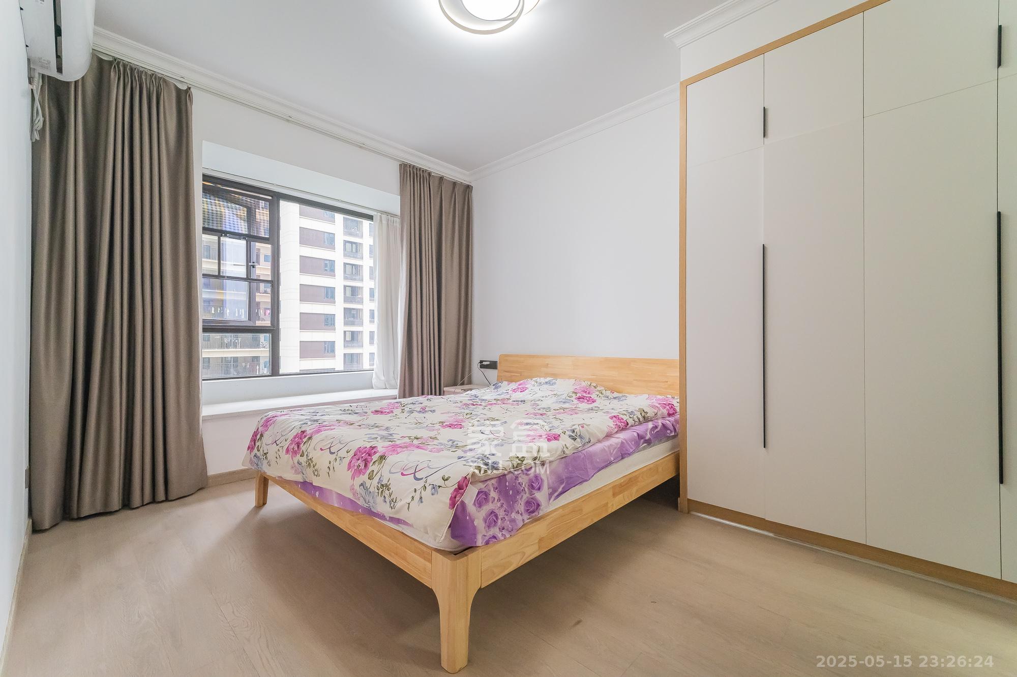 旭辉美的东樾城 3室2厅2卫 99.8万 旭辉美的东樾城 3室2厅2卫 99.8万卧室