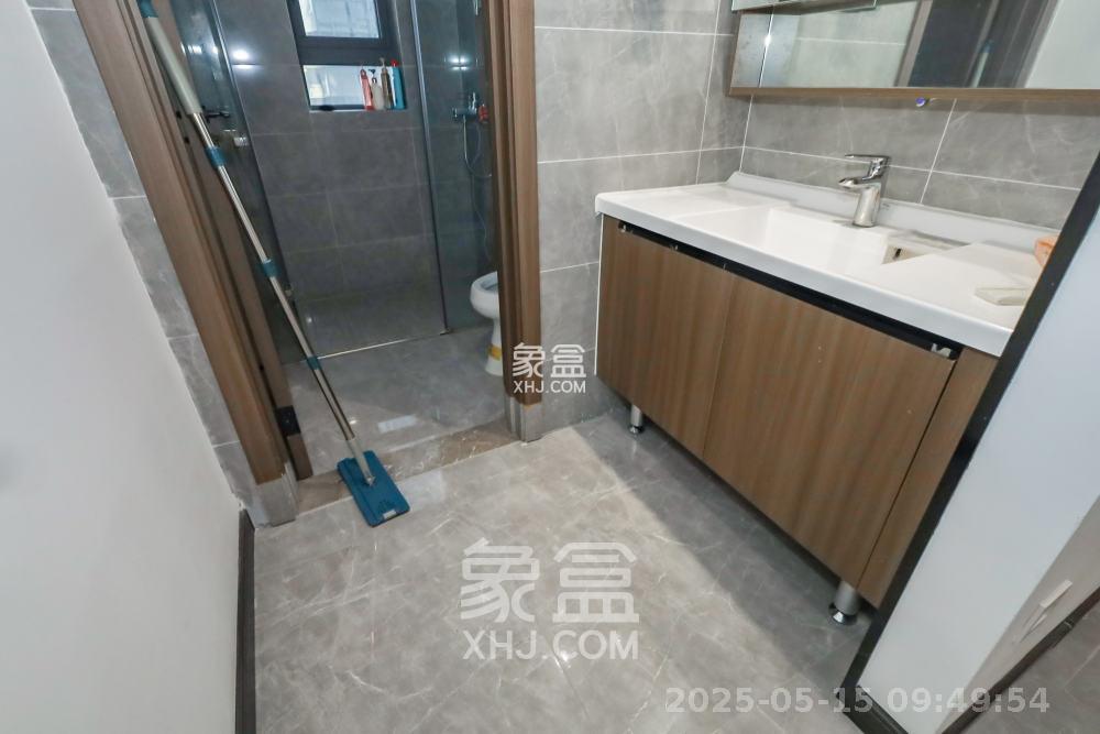 卓越中寰  4室2厅2卫   5200.00元/月室内图