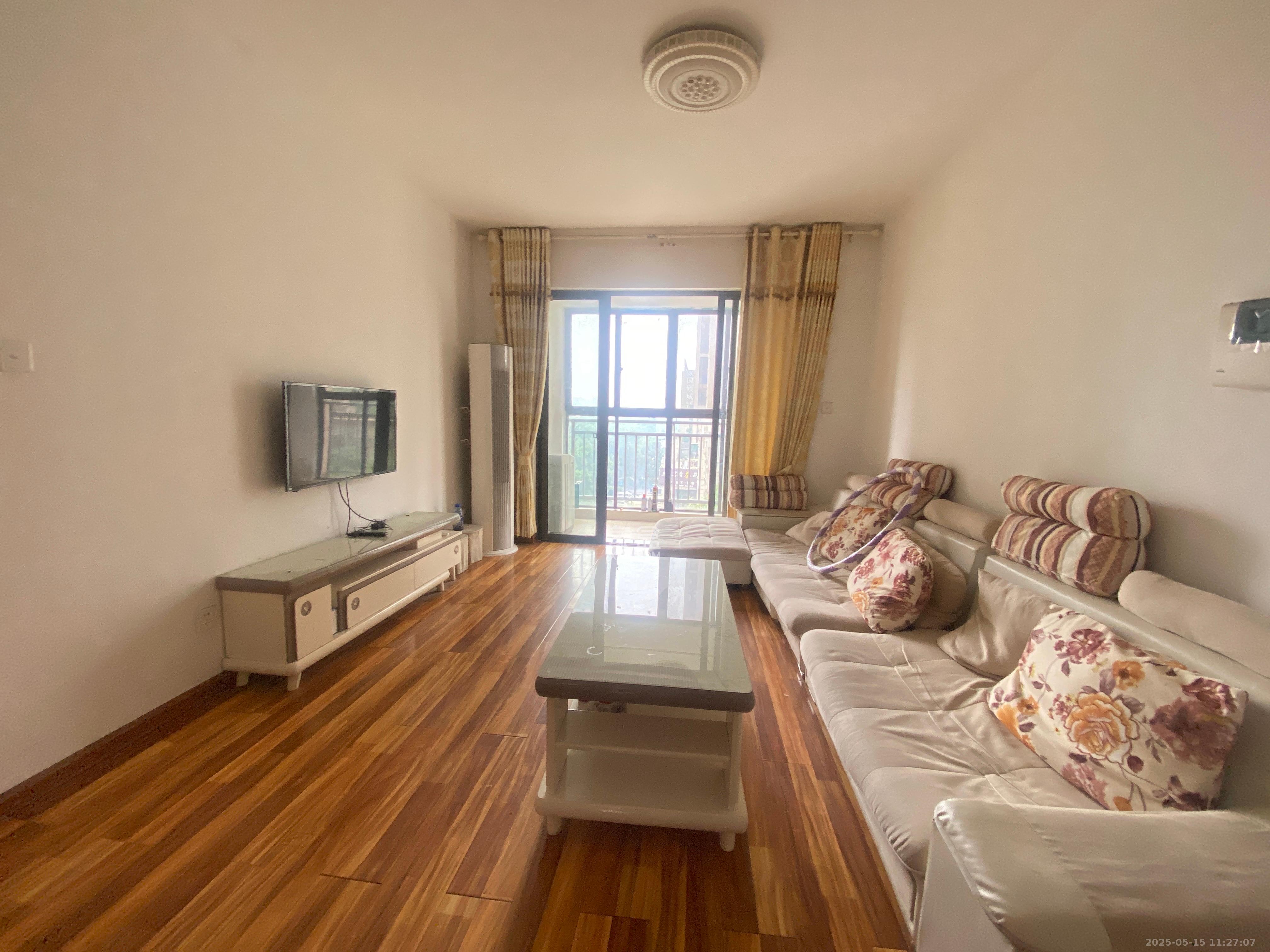 旭辉华庭 1室2厅1卫 1600.0元/月 旭辉华庭 1室2厅1卫 1600.0元/月室内图