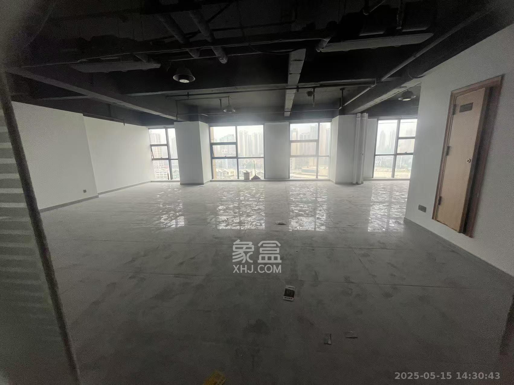 万坤图财富广场   204.0㎡      10000.0元/月室内图