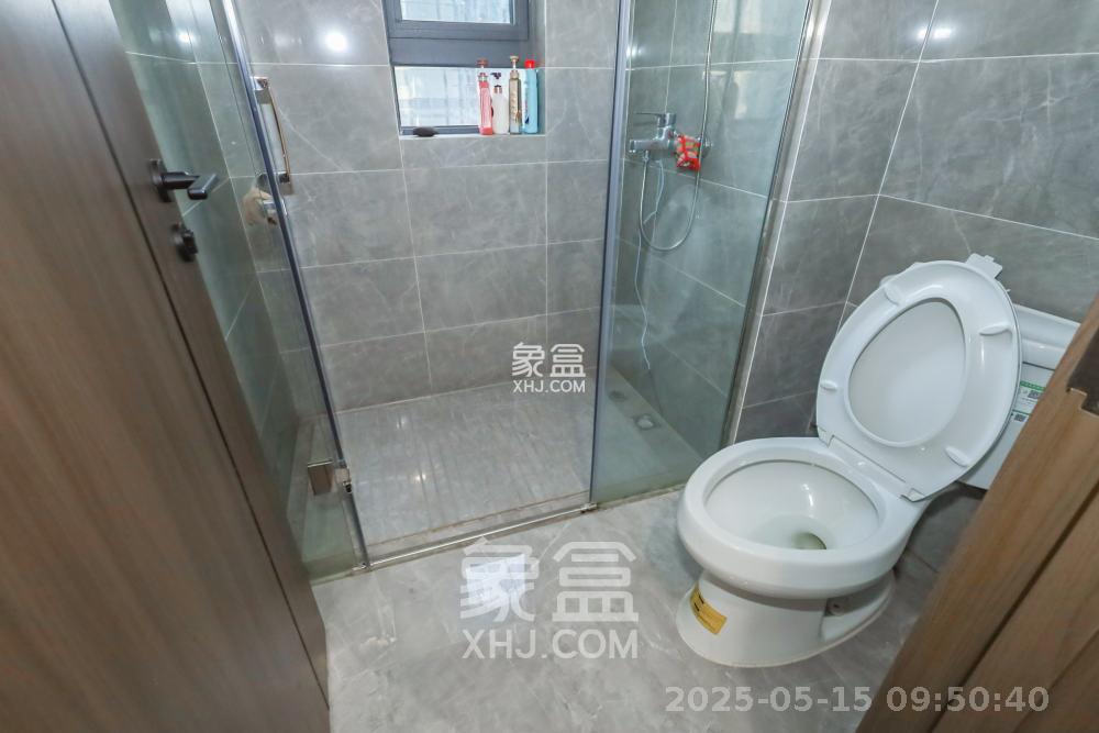 卓越中寰  4室2厅2卫   5200.00元/月室内图